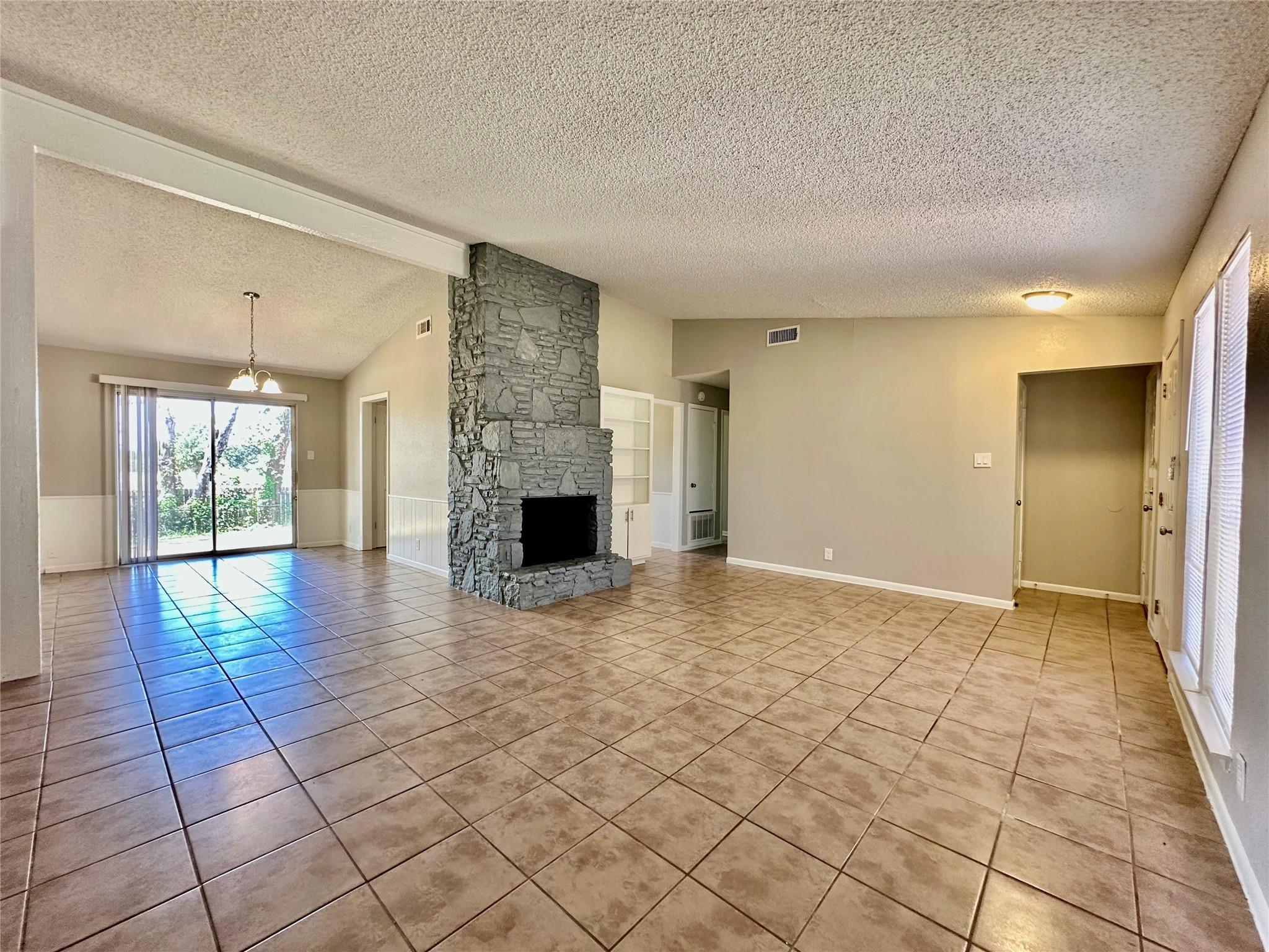 12310 Willow Wild Dr #b Property Photo 4