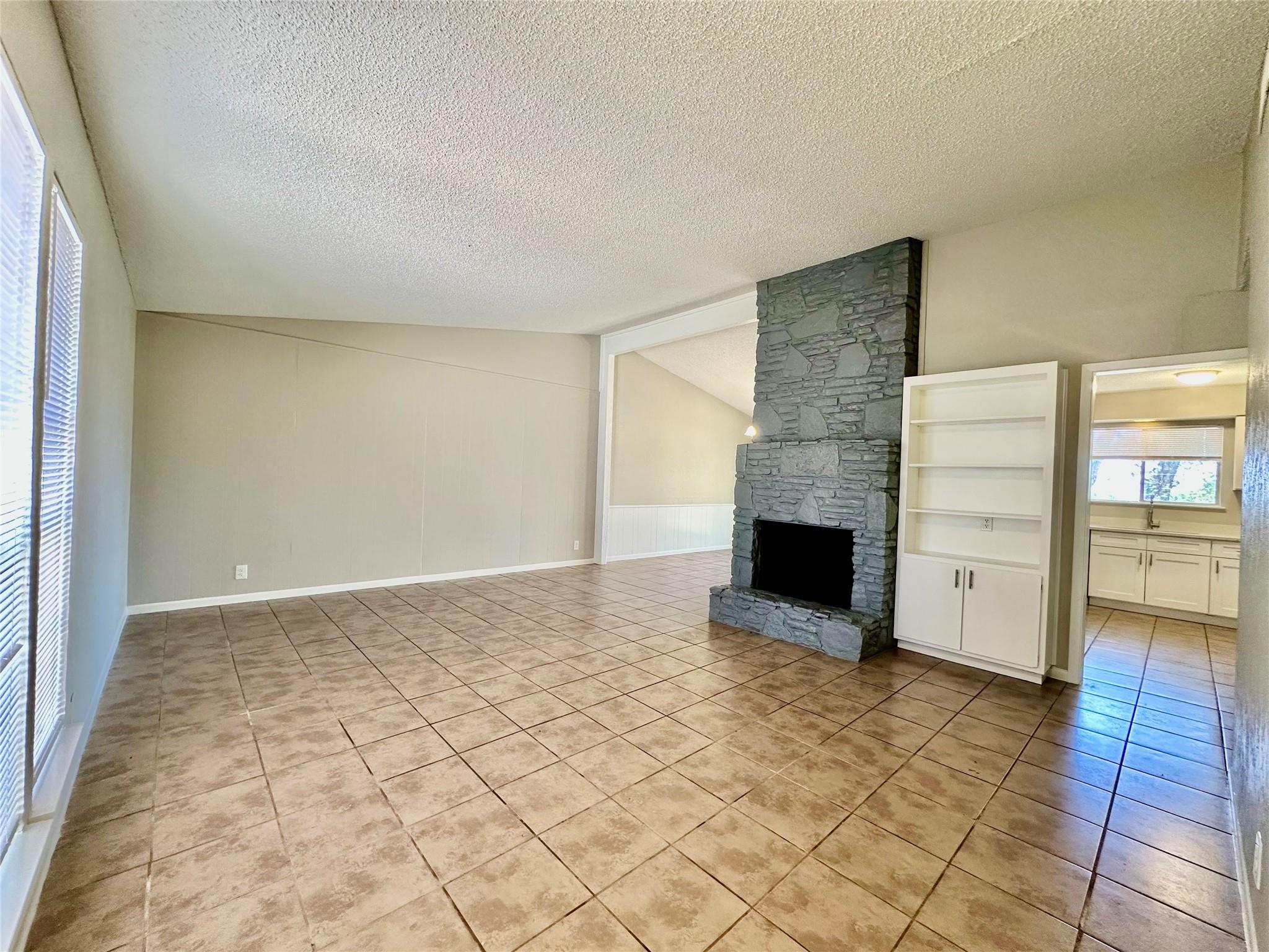 12310 Willow Wild Dr #b Property Photo 5