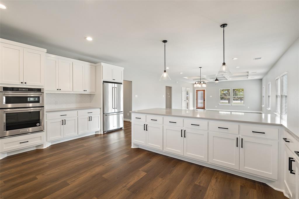 705a Sloan St Property Photo 17