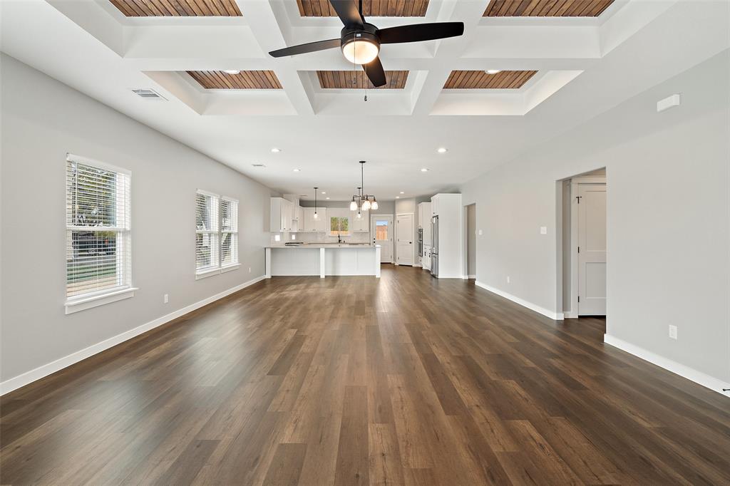 705a Sloan St Property Photo 24