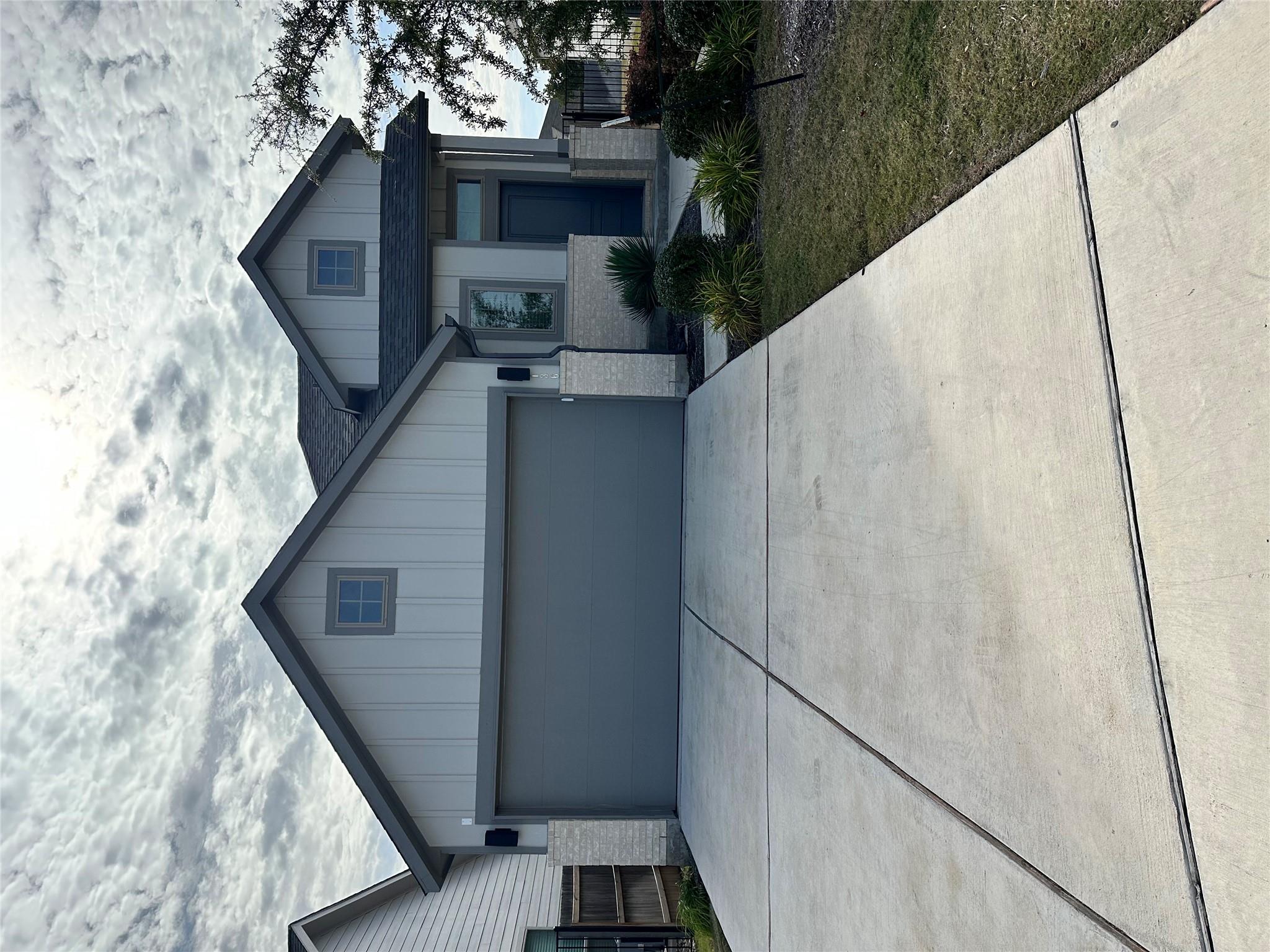 136 Los Olives Ln Property Photo 1