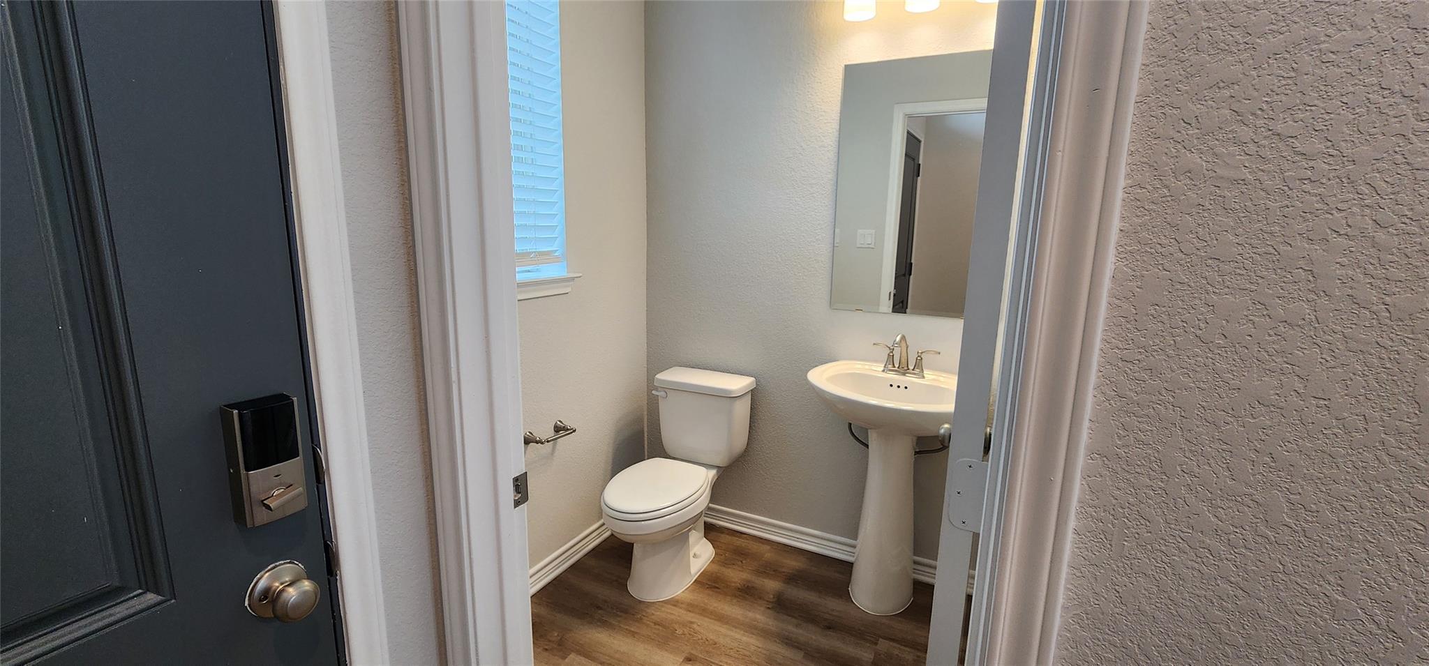 136 Los Olives Ln Property Photo 3