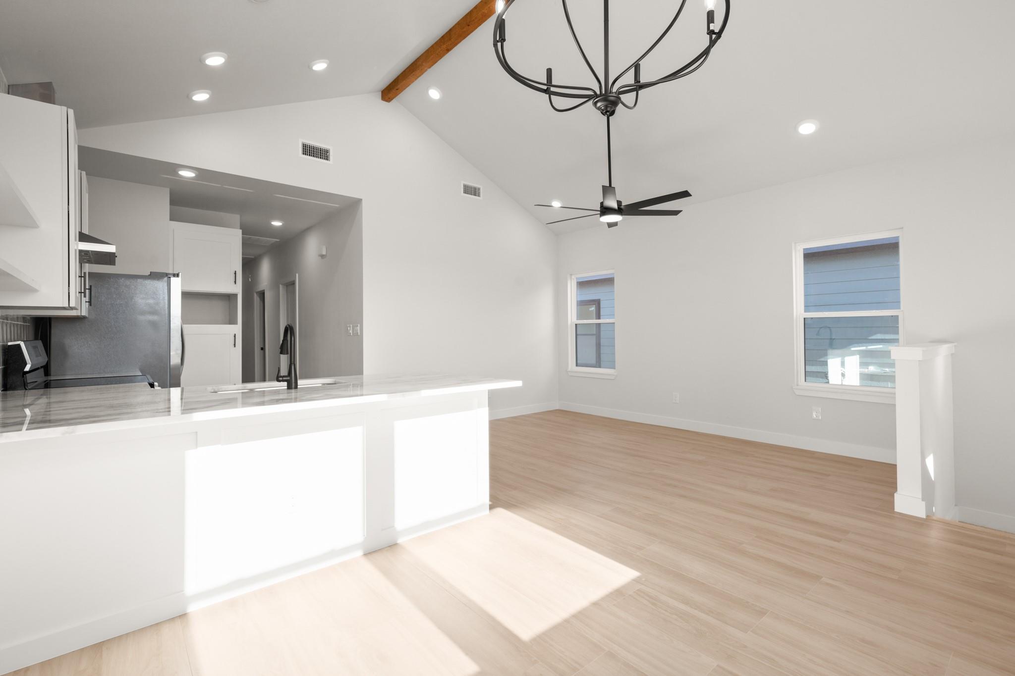 306 S Avenue P Ave #a Property Photo 18