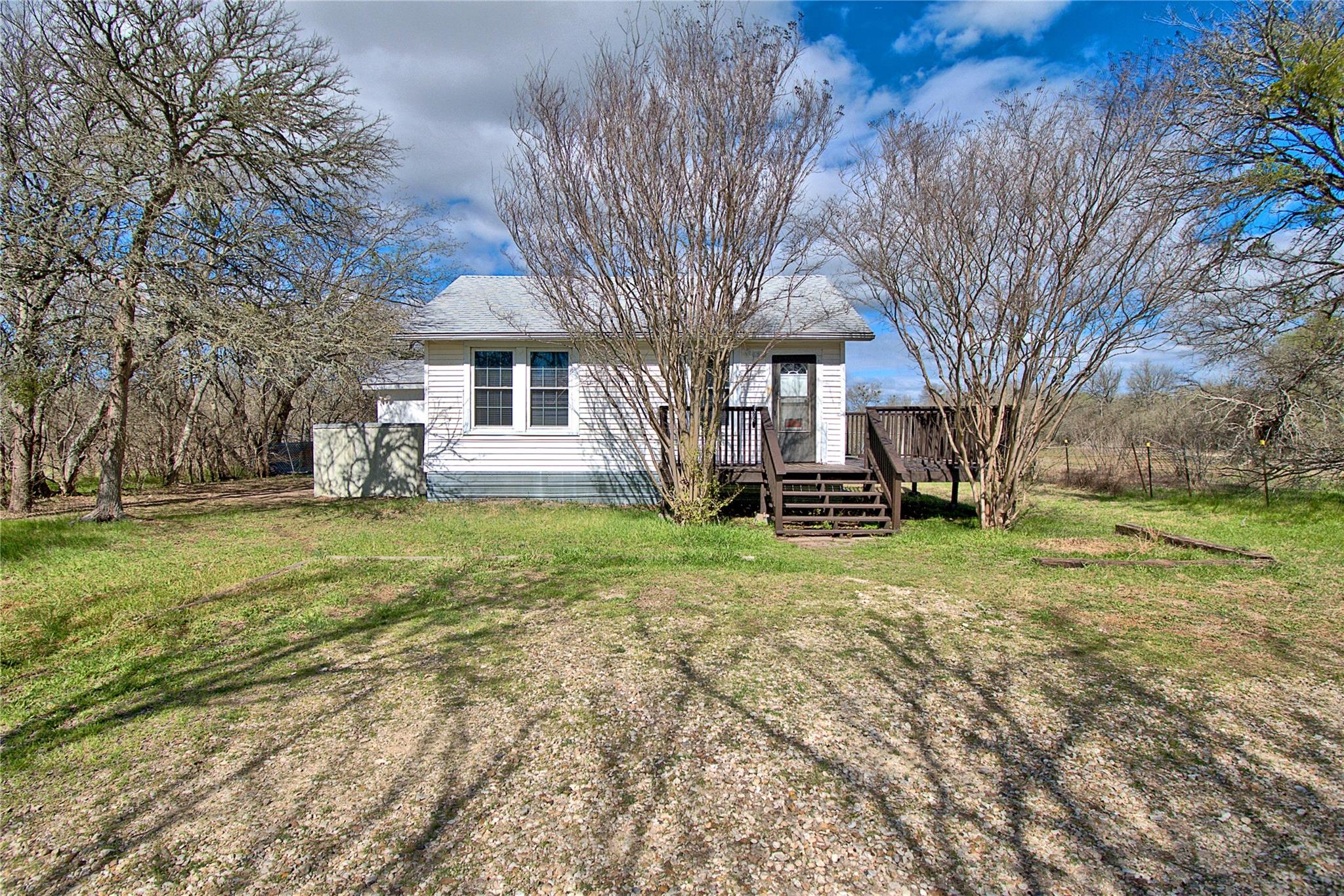8402 Elroy Rd Property Photo 2