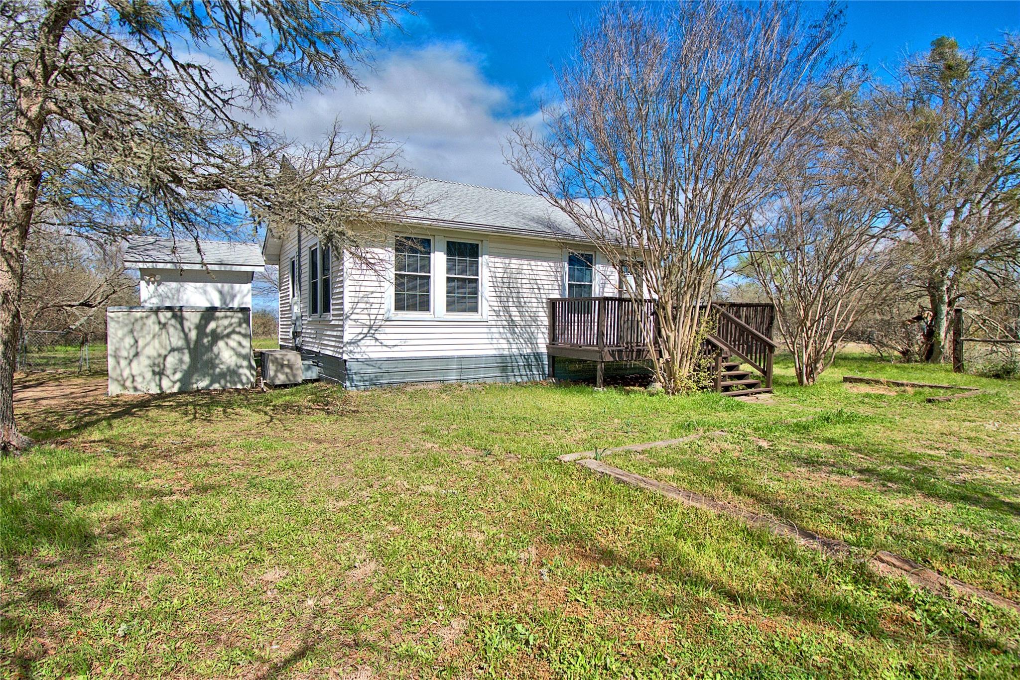 8402 Elroy Rd Property Photo 3