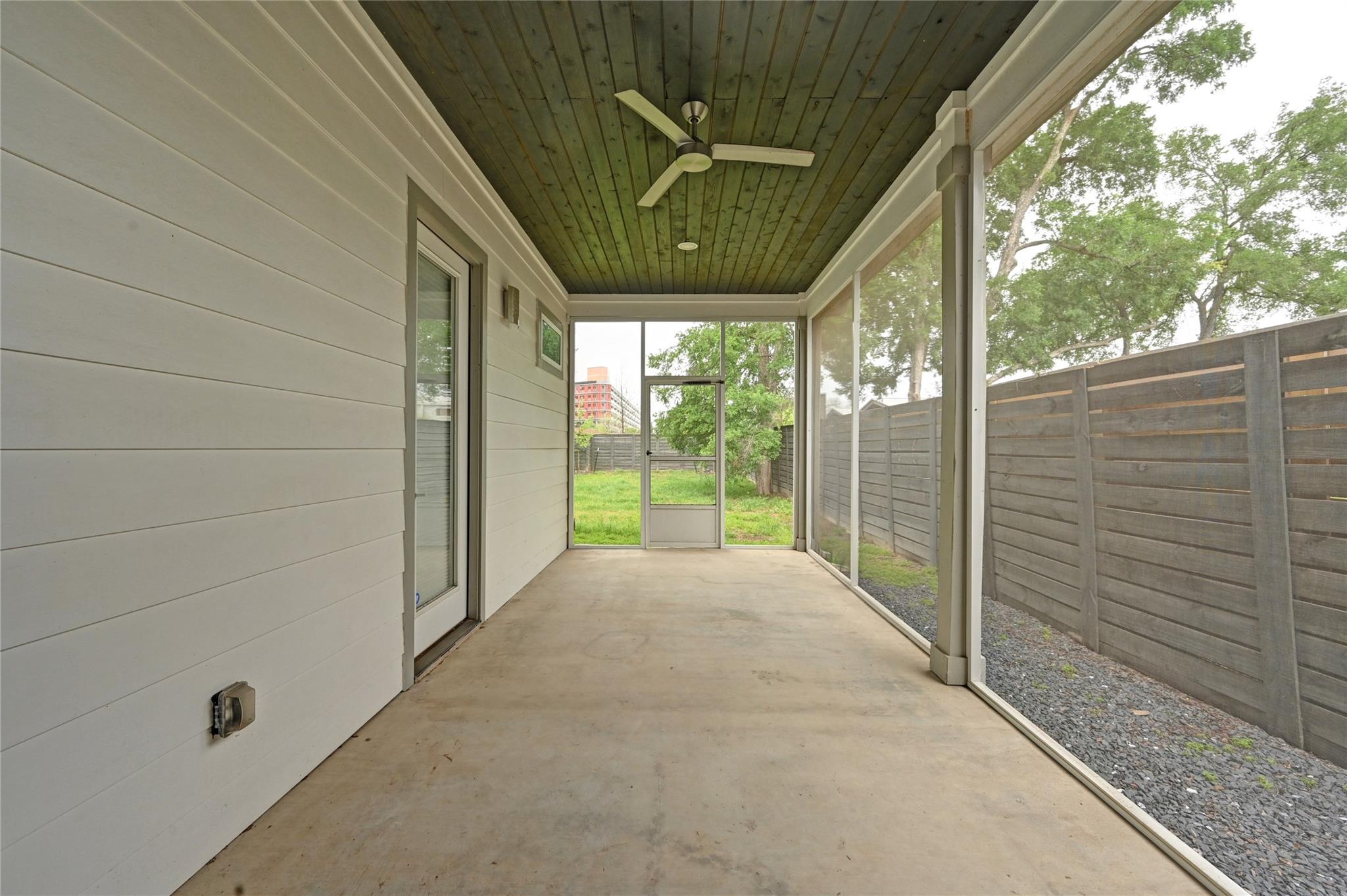 1100 Saucedo St #b Property Photo 20