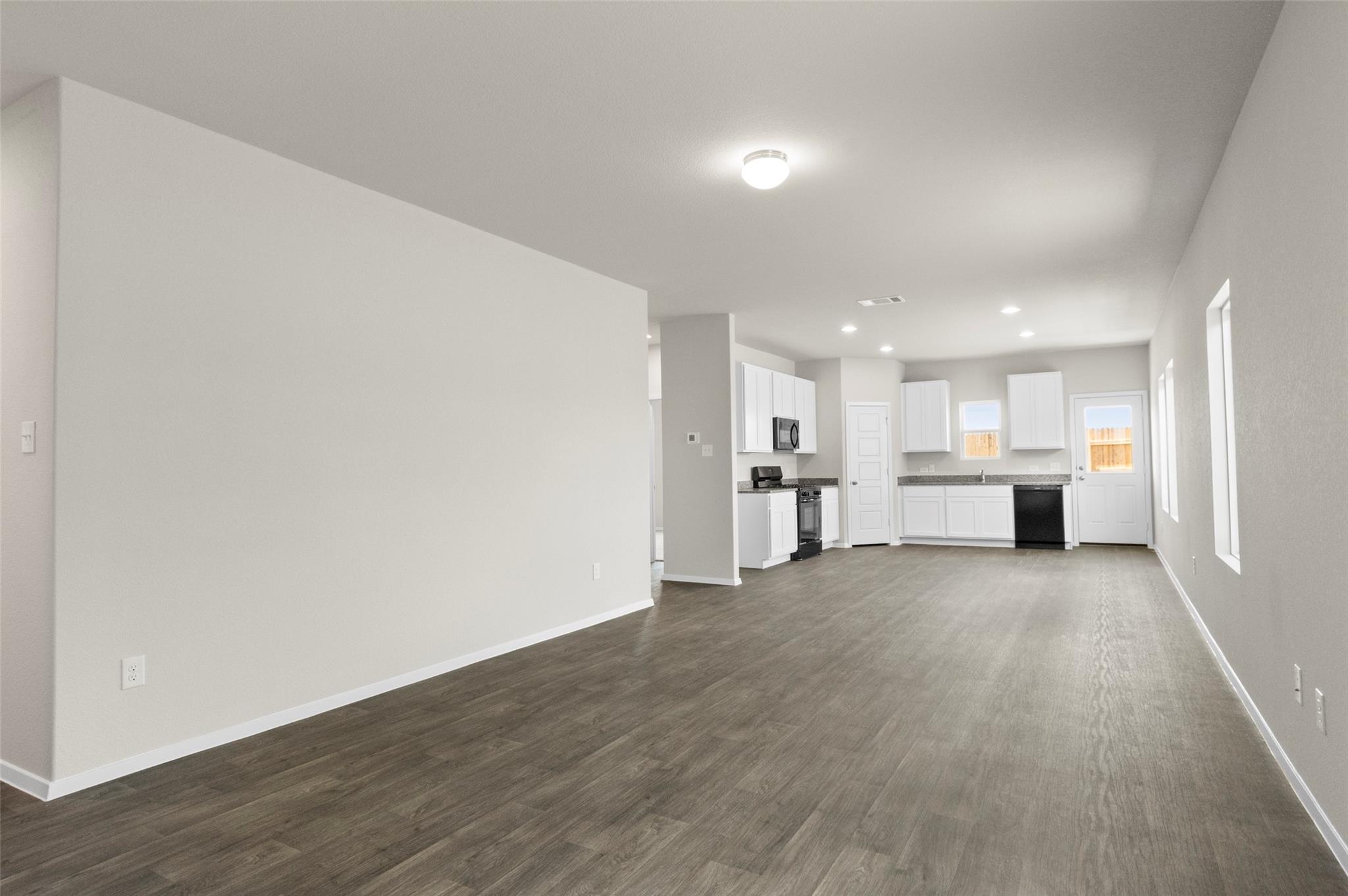 256 Estallo Way Property Photo 9