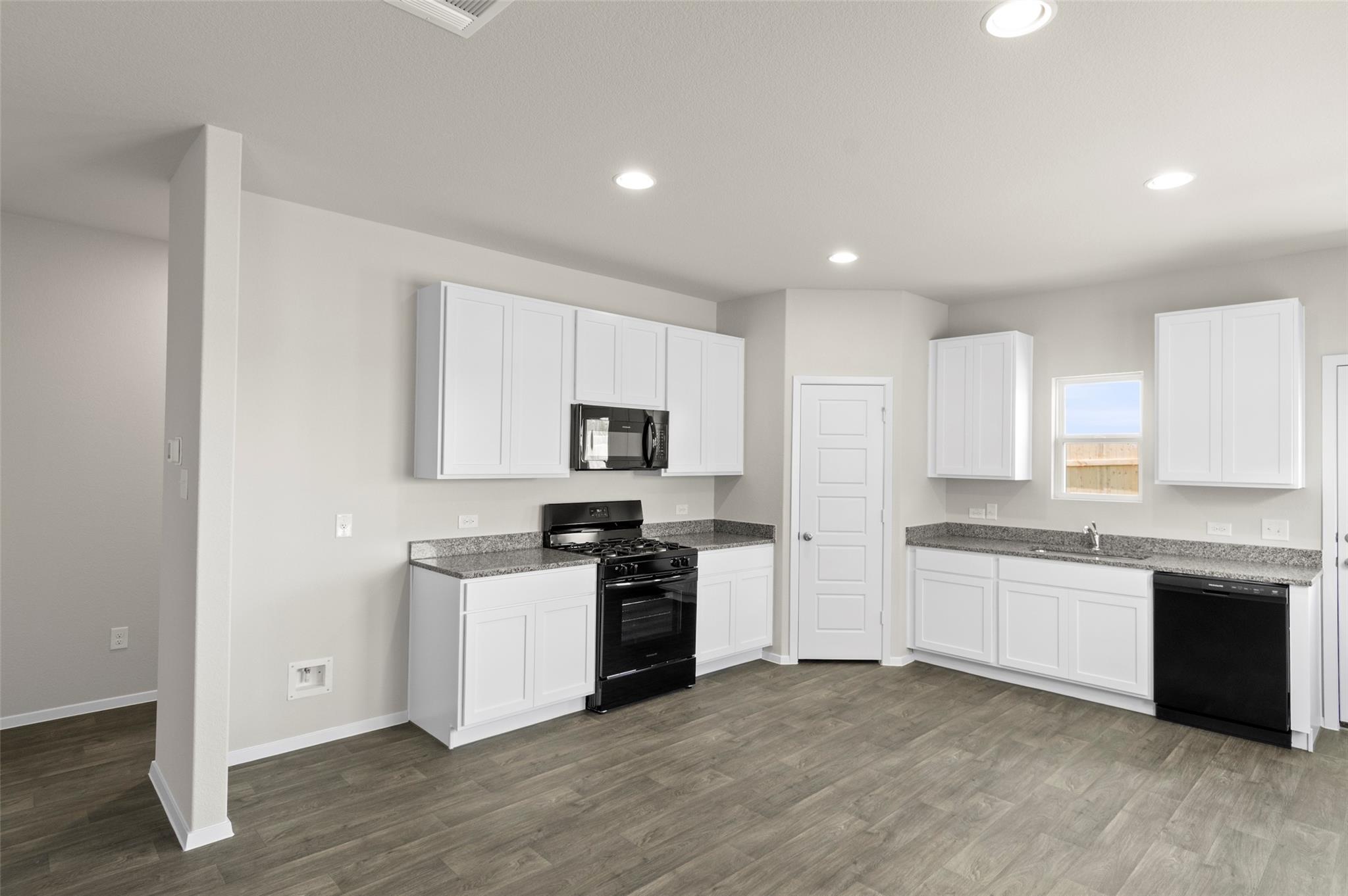 256 Estallo Way Property Photo 17