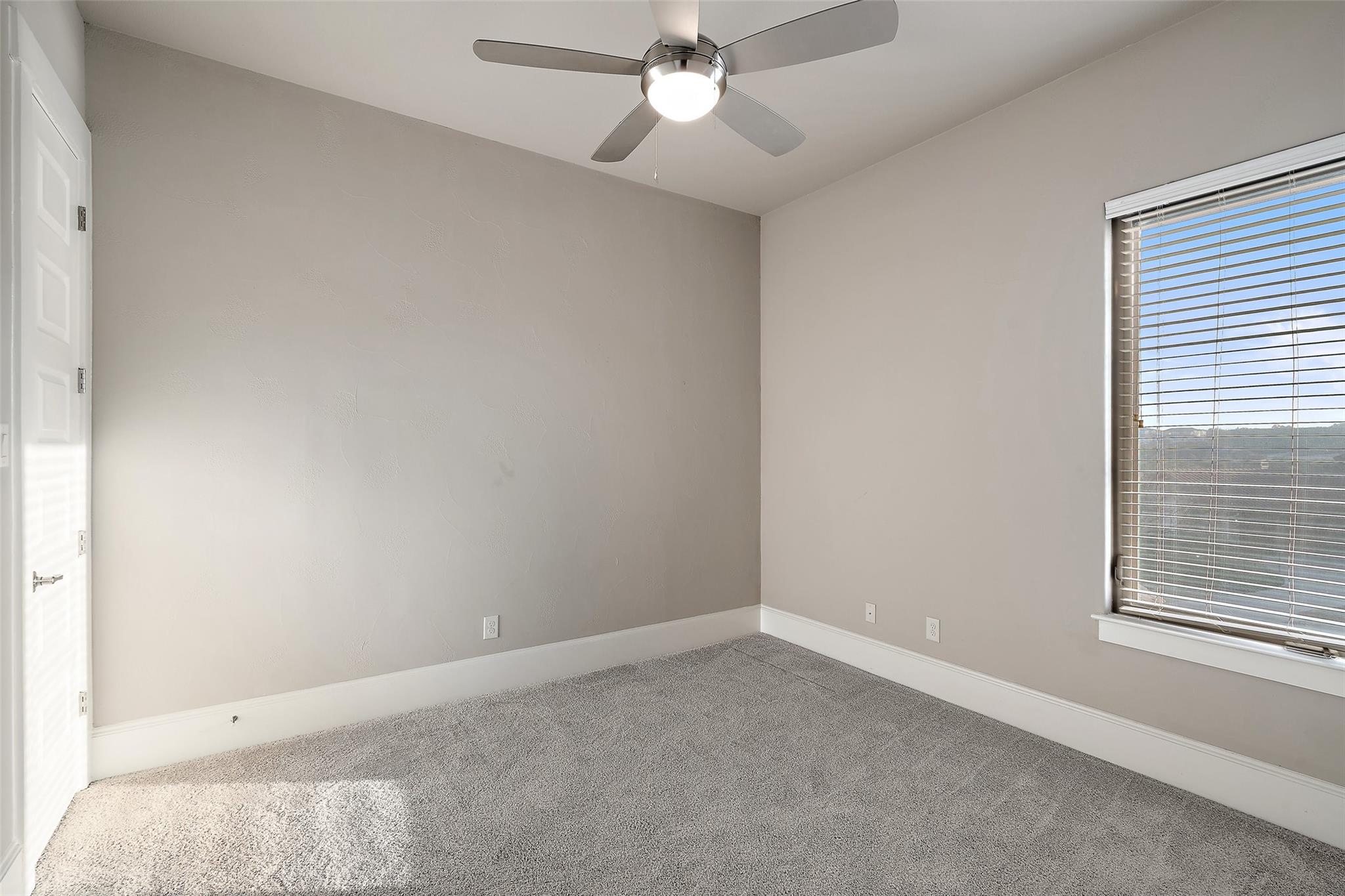 905 Madison Fork Dr Property Photo 32