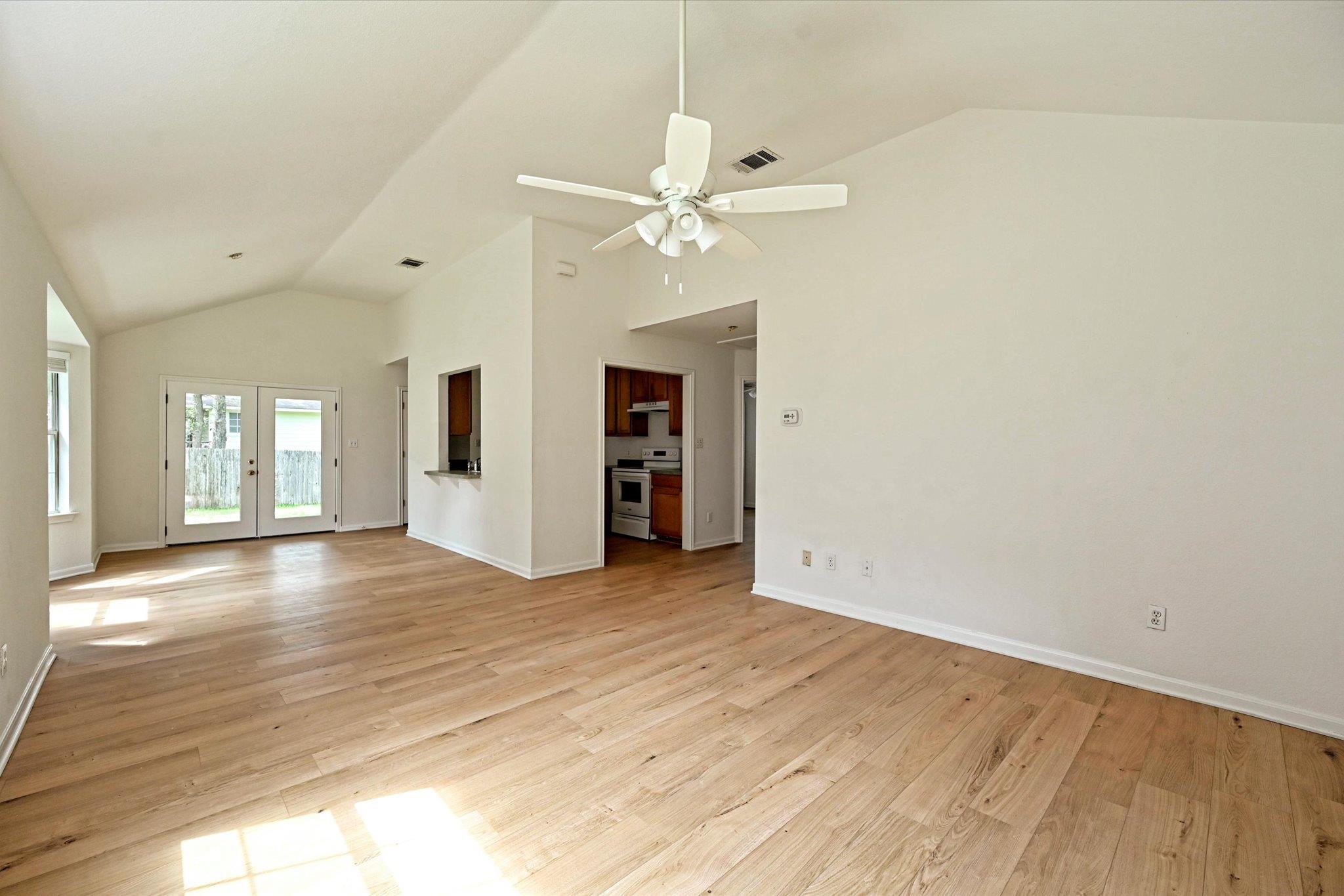 108 N Mockingbird Cir Property Photo 4
