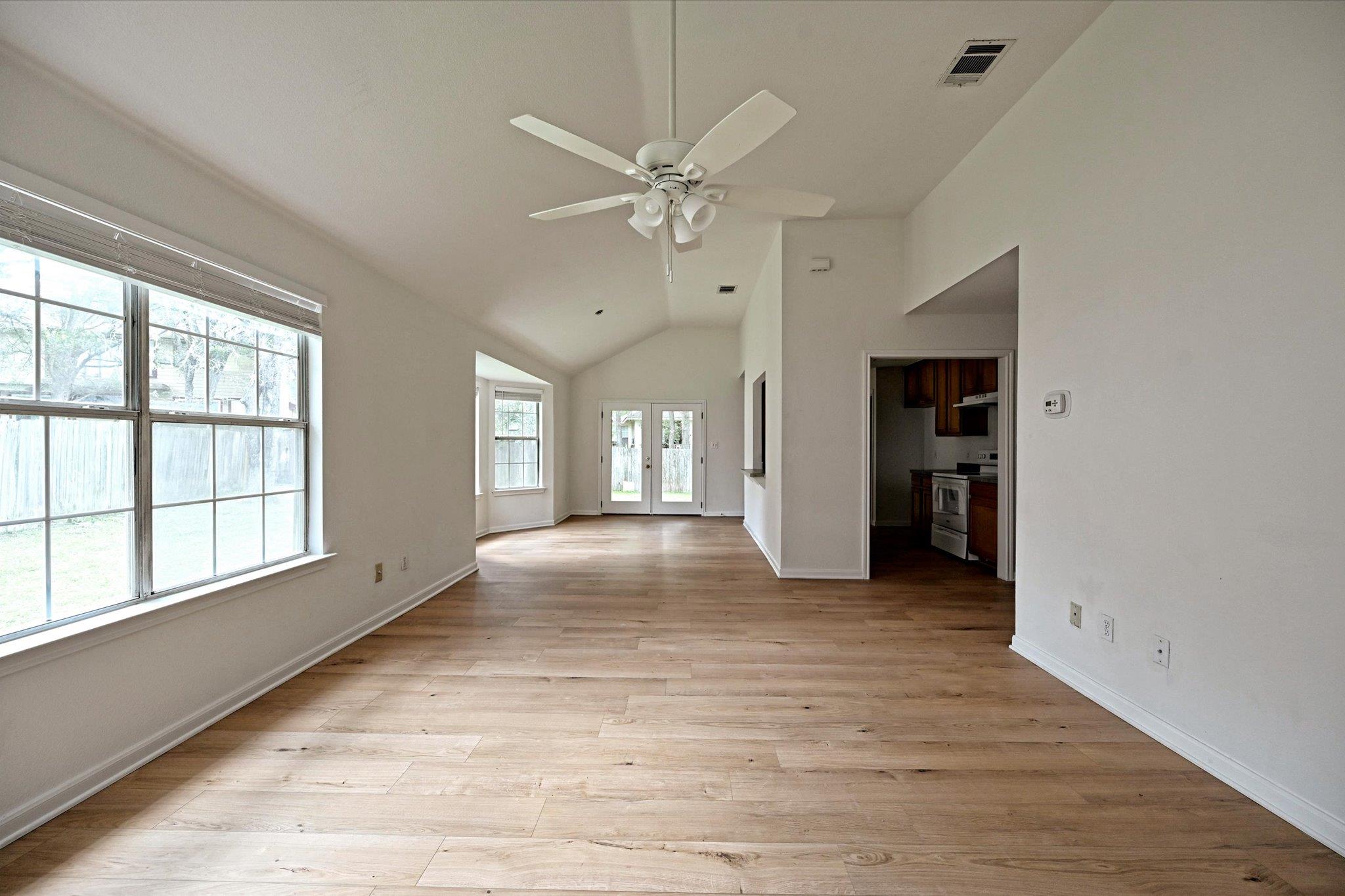108 N Mockingbird Cir Property Photo 5