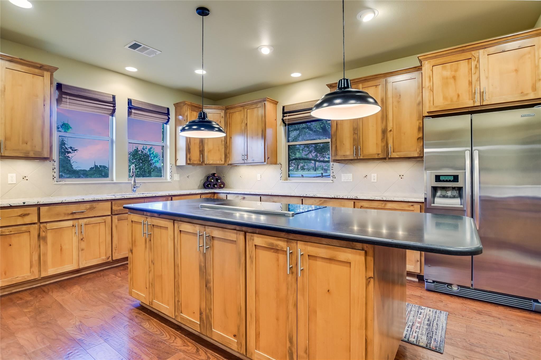 2551 Wolf Creek Ranch Rd Property Photo 8