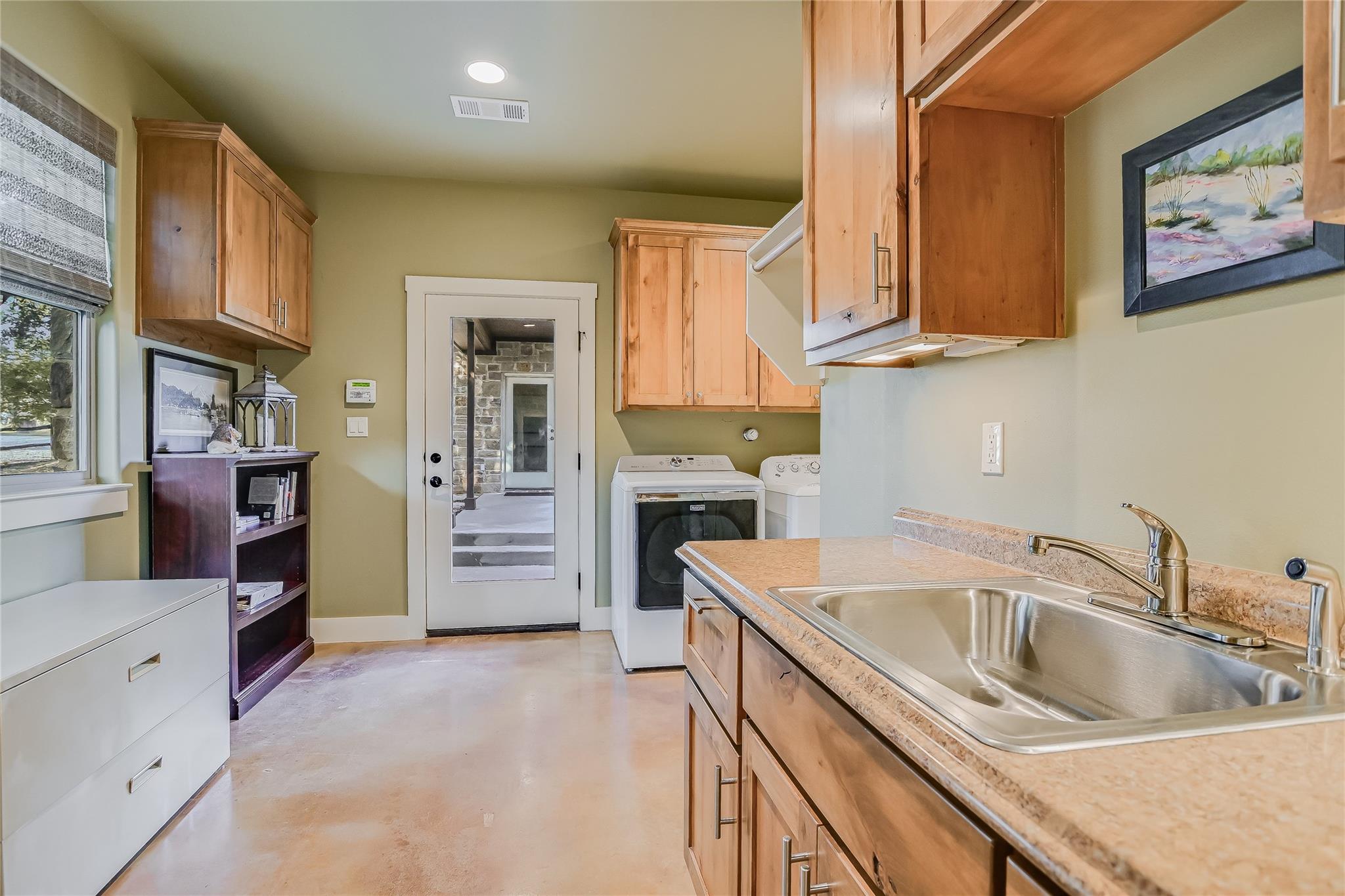 2551 Wolf Creek Ranch Rd Property Photo 22