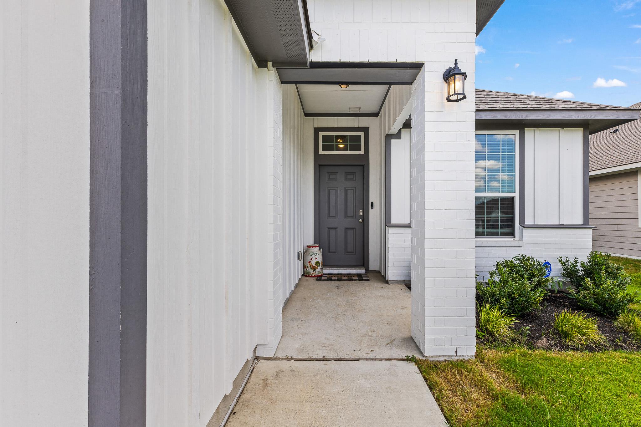 242 Boatright Blvd Property Photo 2