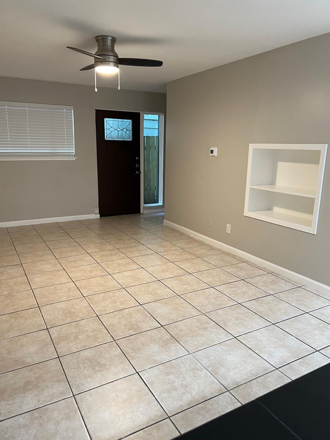 2413 Leon St #103 Property Photo 6