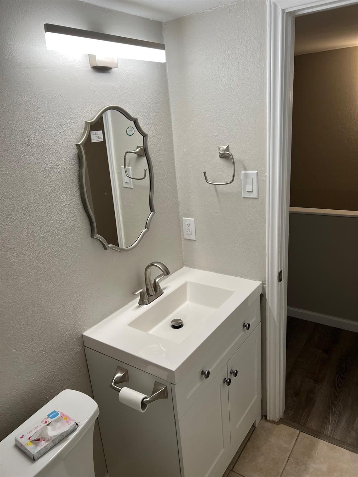 2413 Leon St #103 Property Photo 14