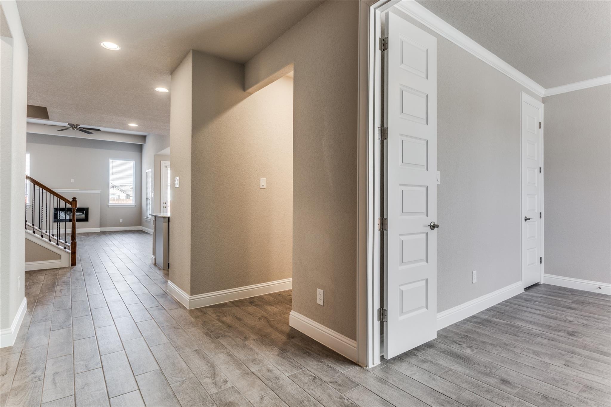 305 Barrel Bnd Property Photo 2