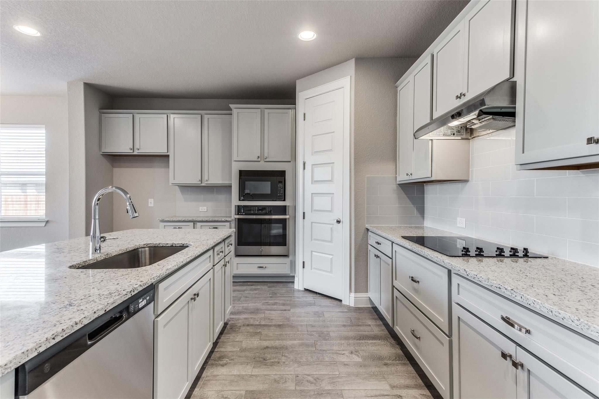 305 Barrel Bnd Property Photo 11