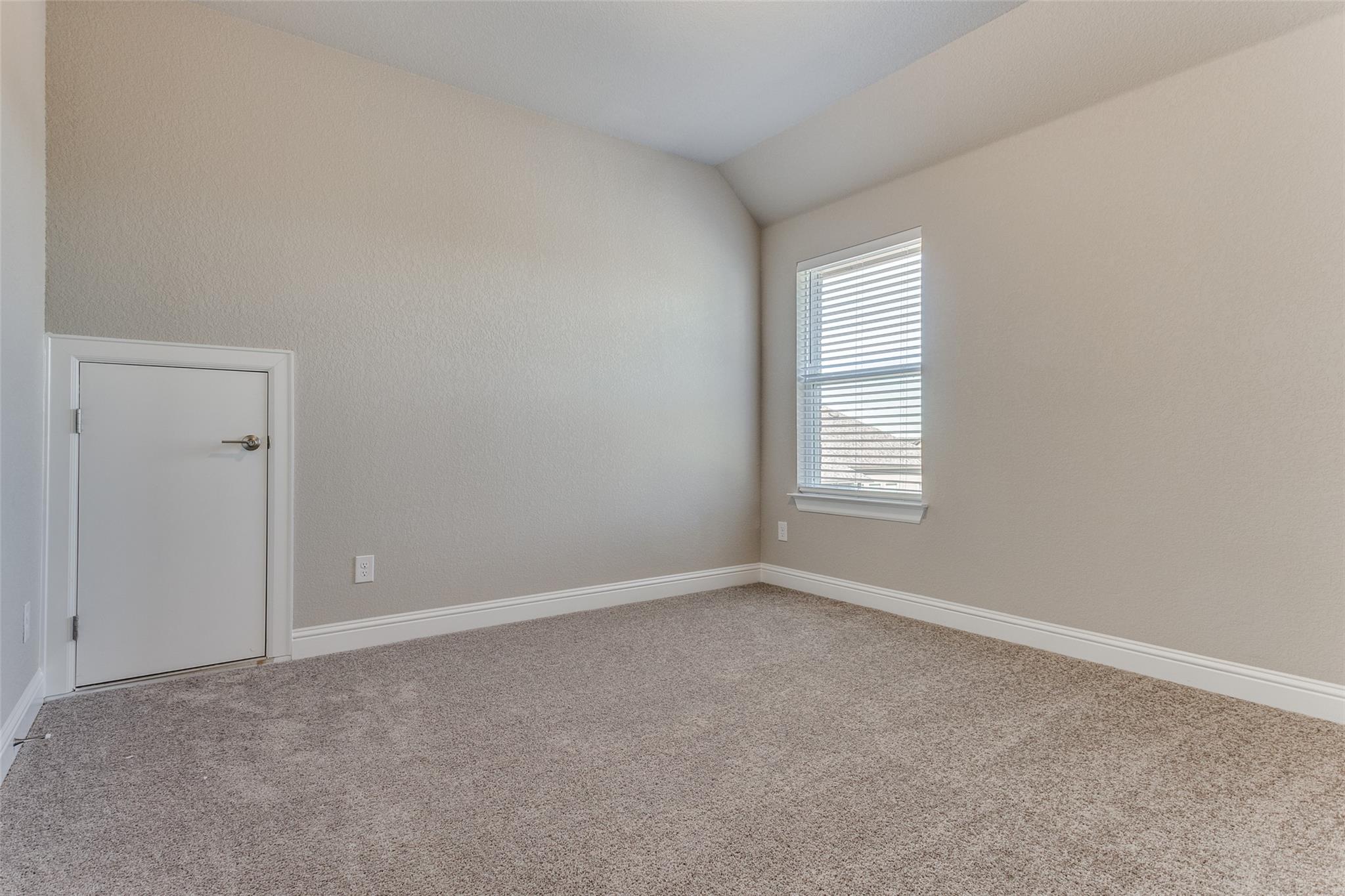 305 Barrel Bnd Property Photo 17
