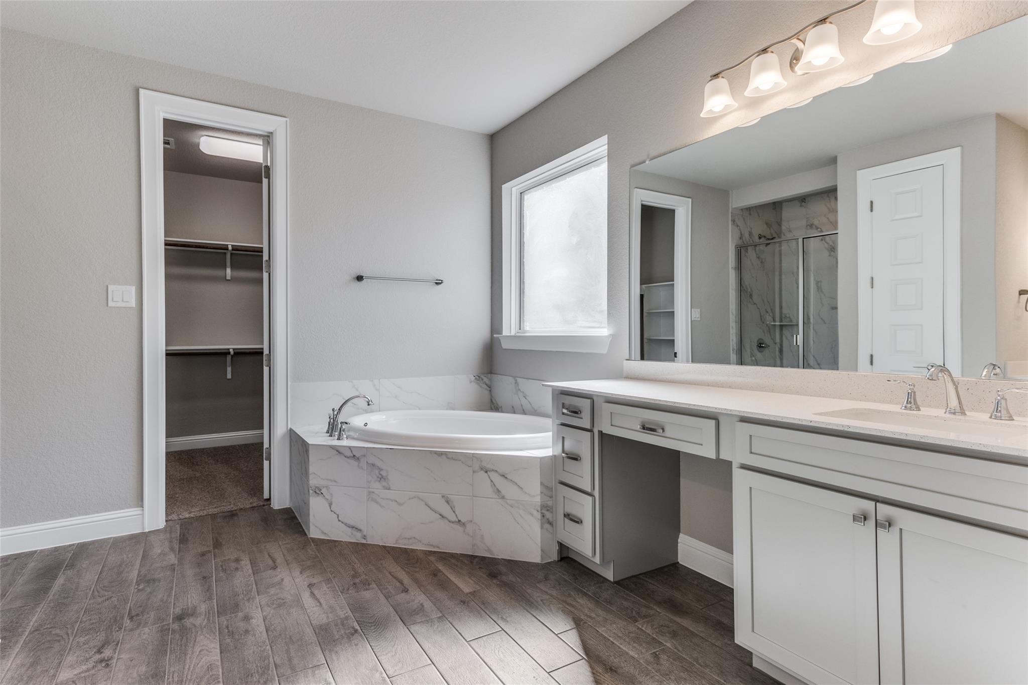 305 Barrel Bnd Property Photo 18