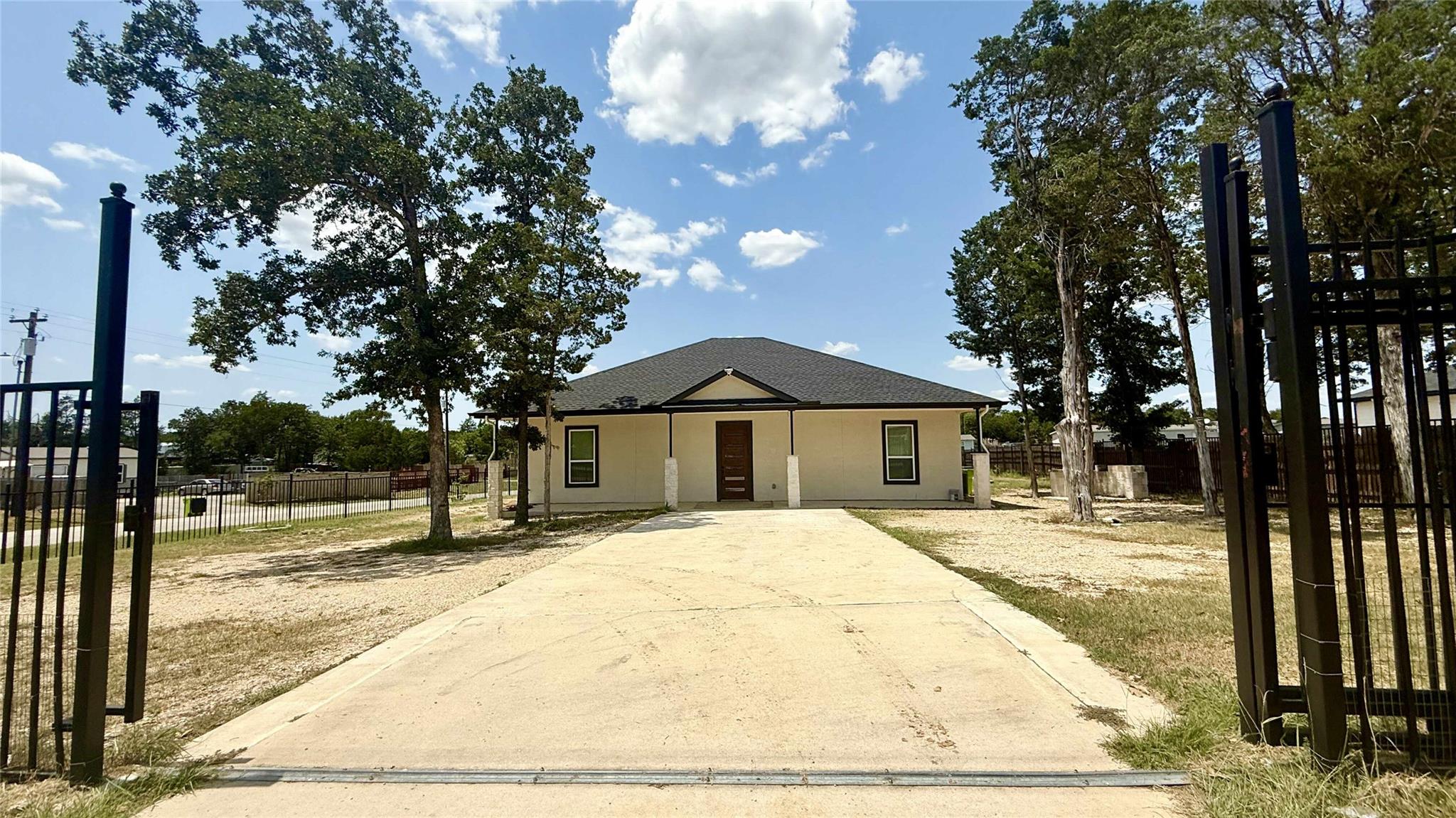 146 Buena Fortuna Rd Property Photo 2