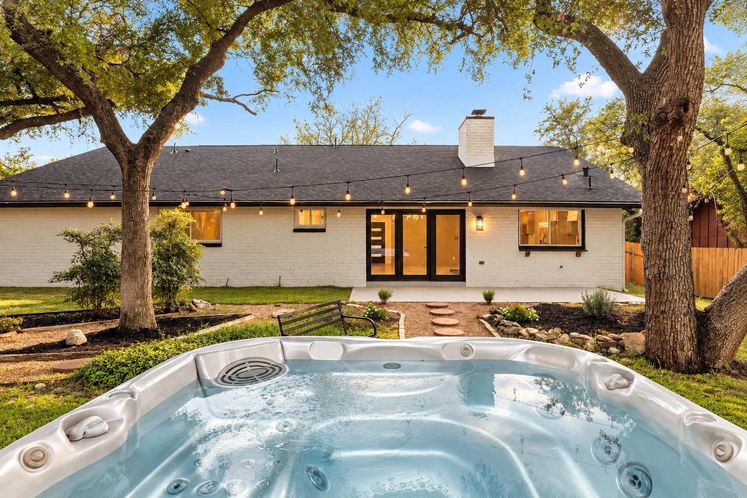 11819 Highland Oaks Trl Property Photo 3