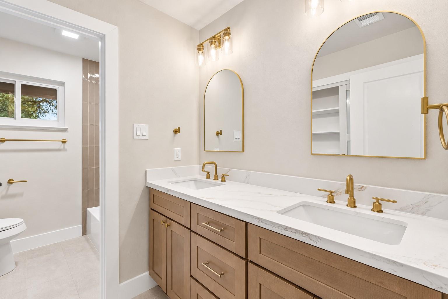 11819 Highland Oaks Trl Property Photo 19