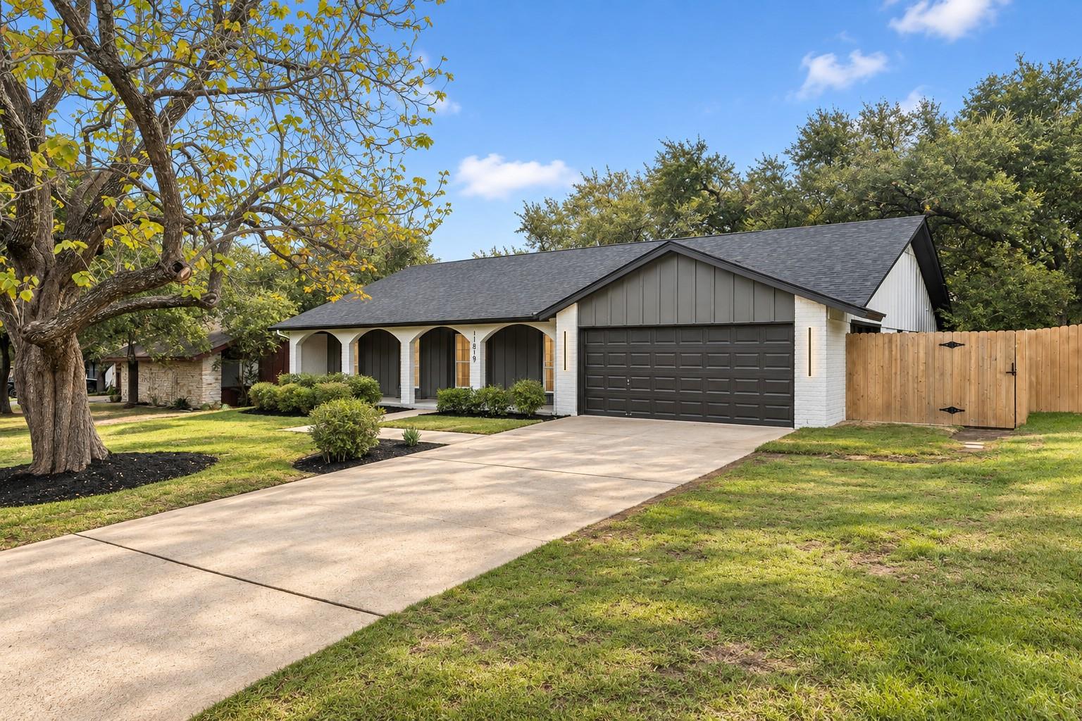 11819 Highland Oaks Trl Property Photo 25