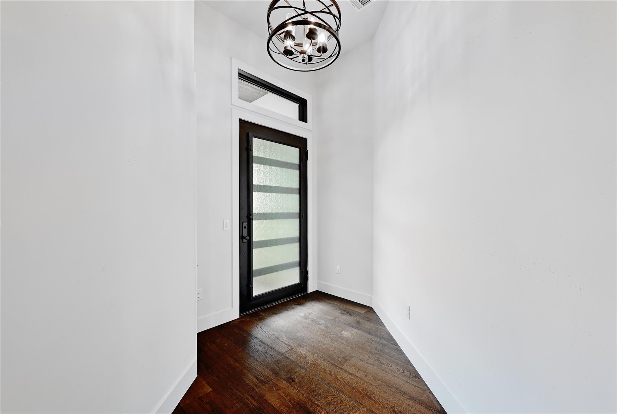 1928 Art Adams Way Property Photo 4