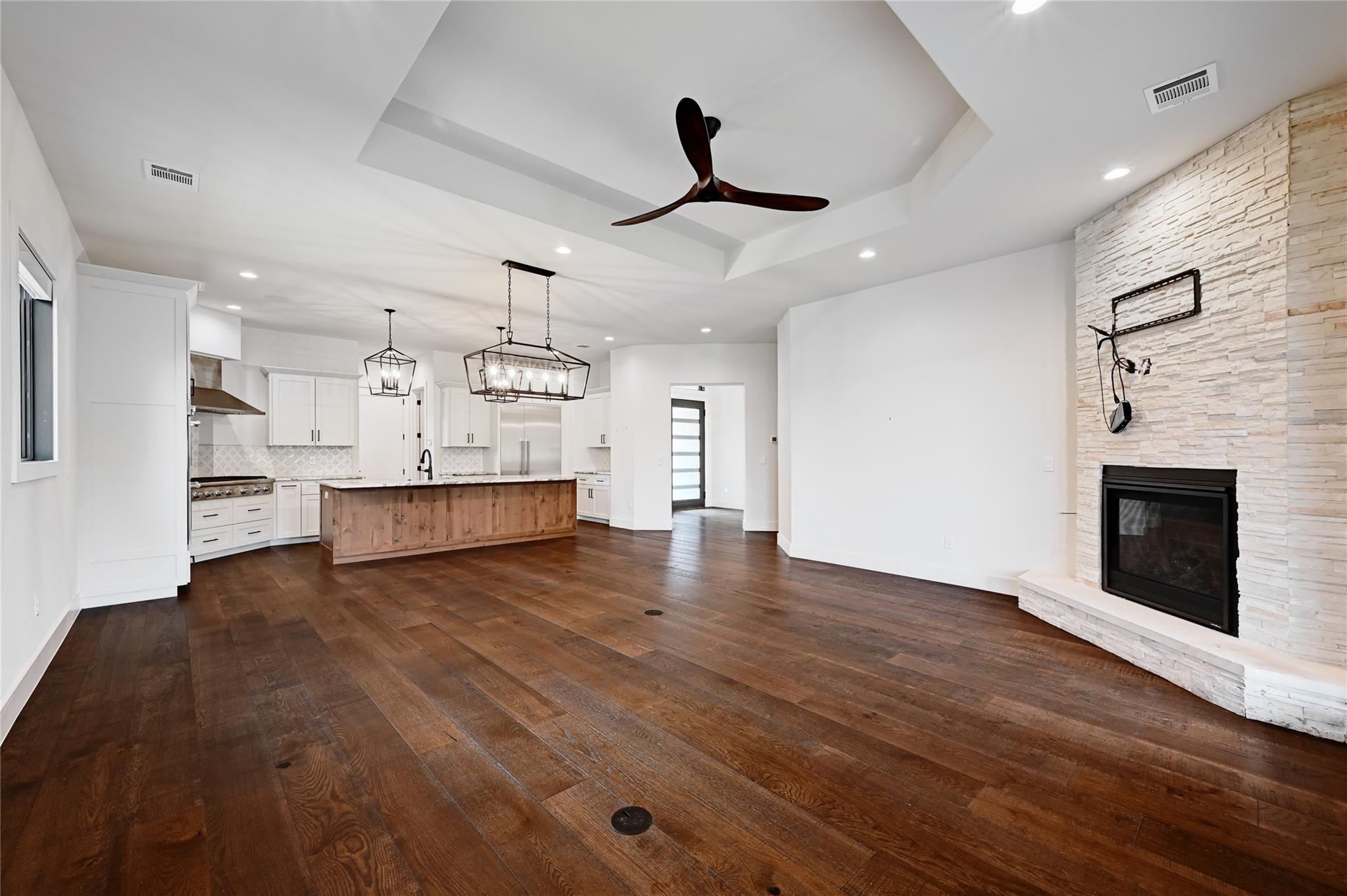 1928 Art Adams Way Property Photo 7