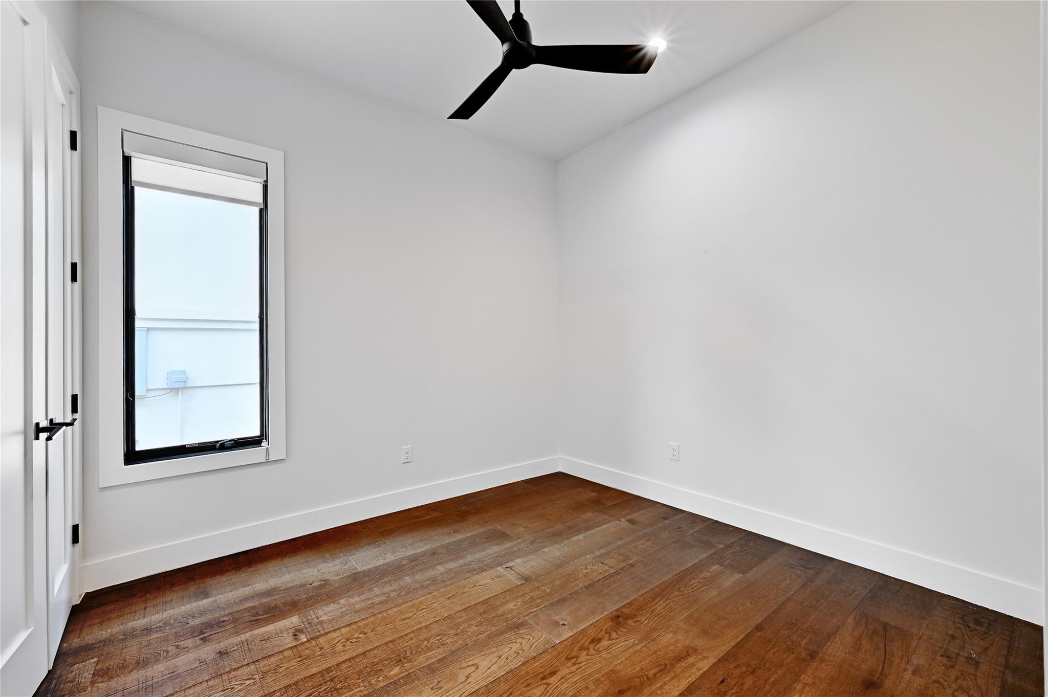 1928 Art Adams Way Property Photo 23