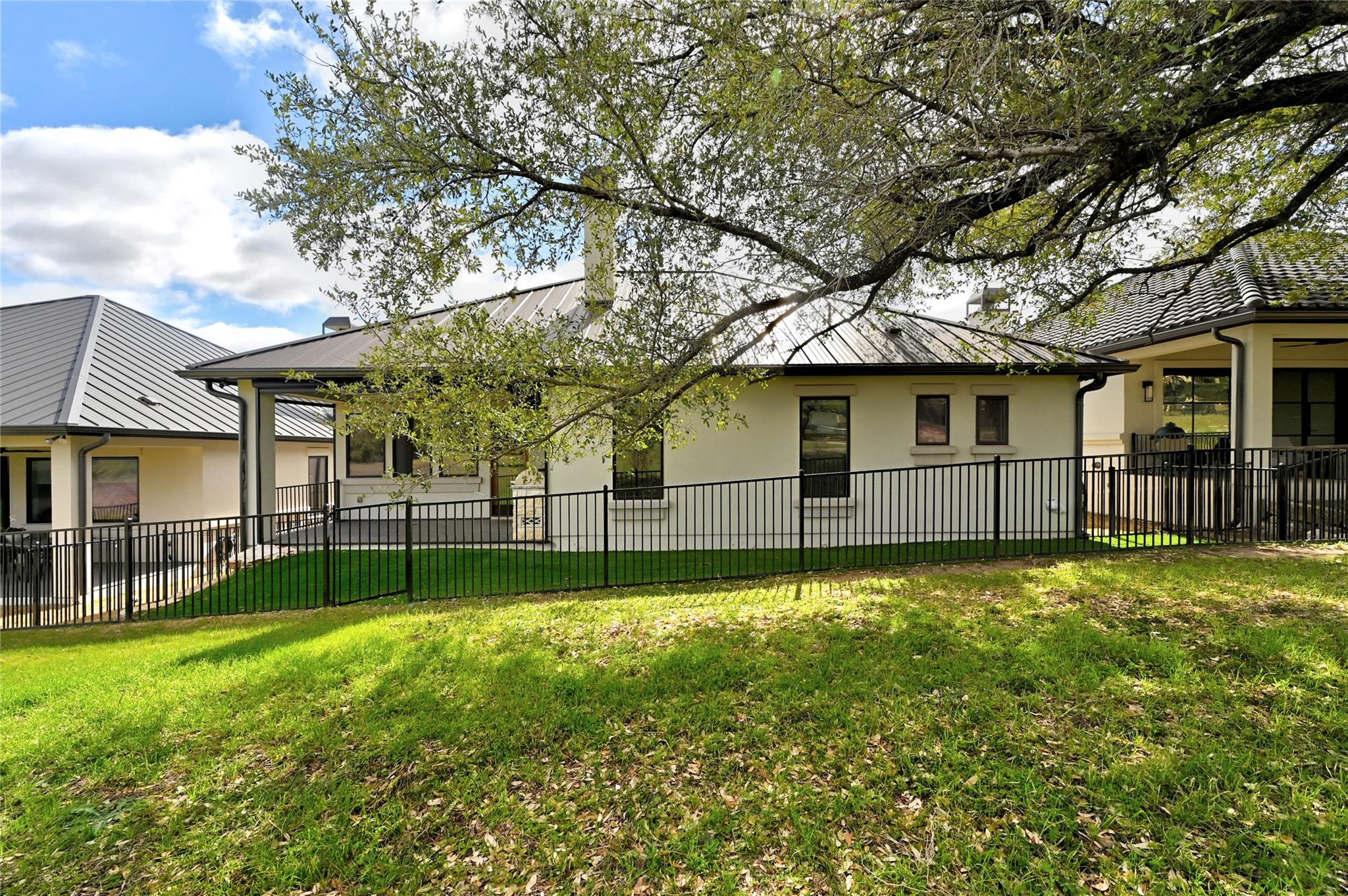 1928 Art Adams Way Property Photo 36