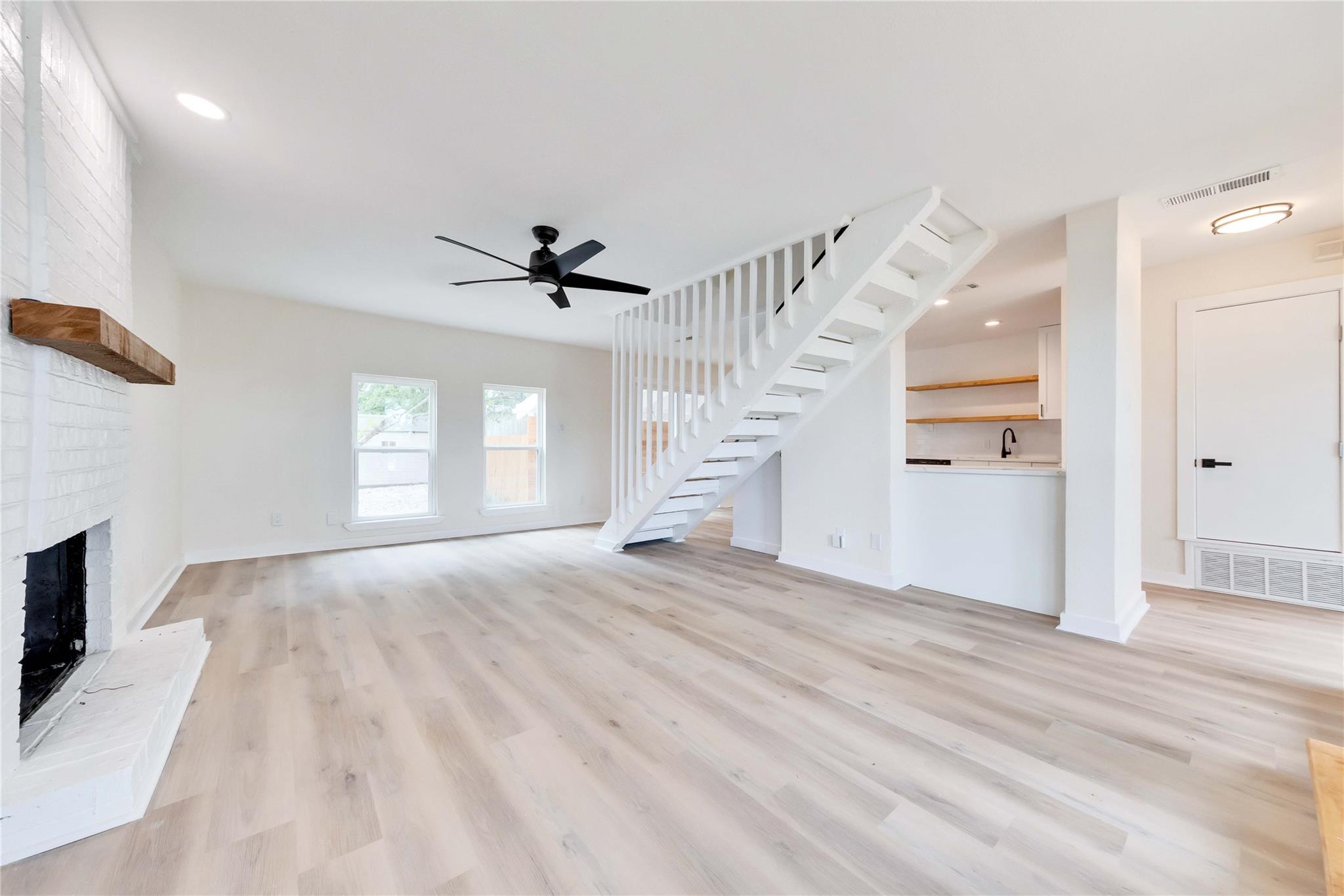 1905 Woodland Ave #a Property Photo 7