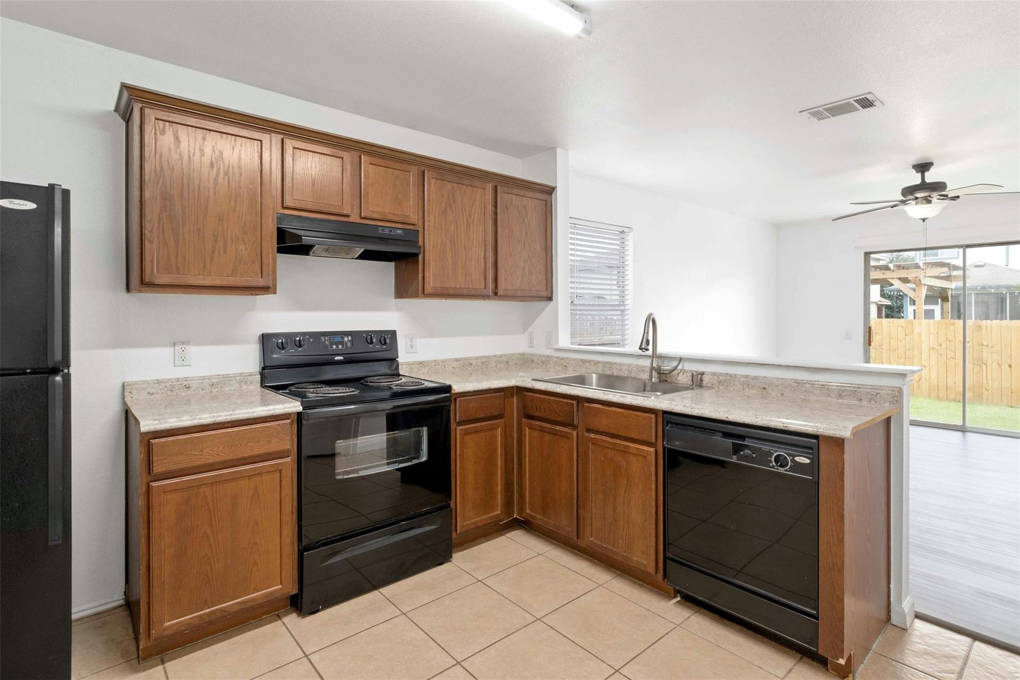 12409 Sky Harbor Dr Property Photo 7