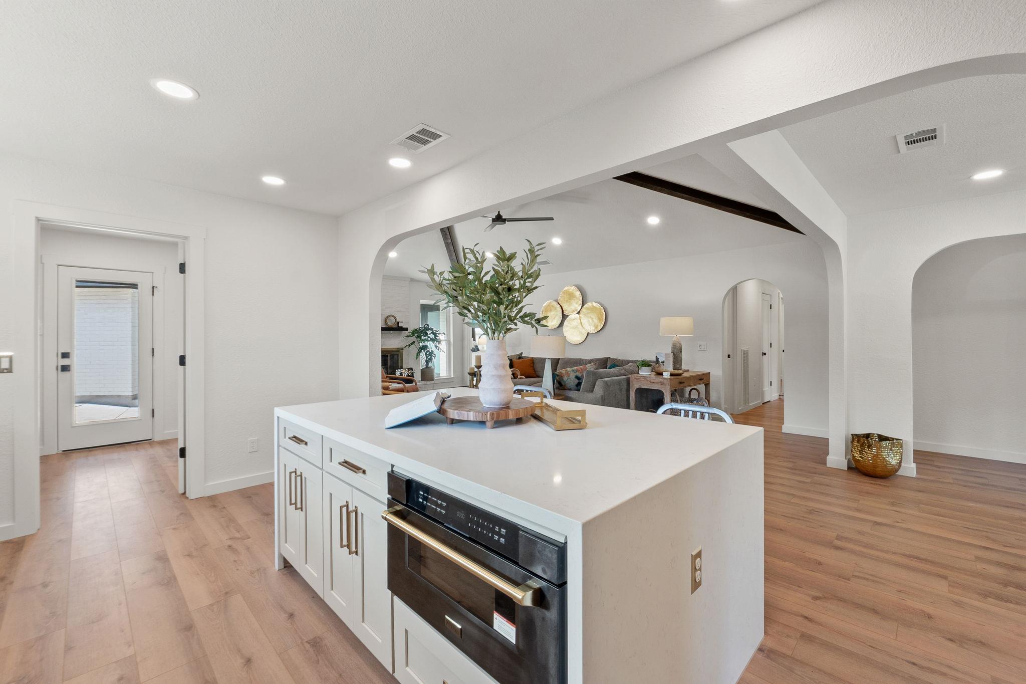 11010 Froke Cedar Trl Property Photo 8