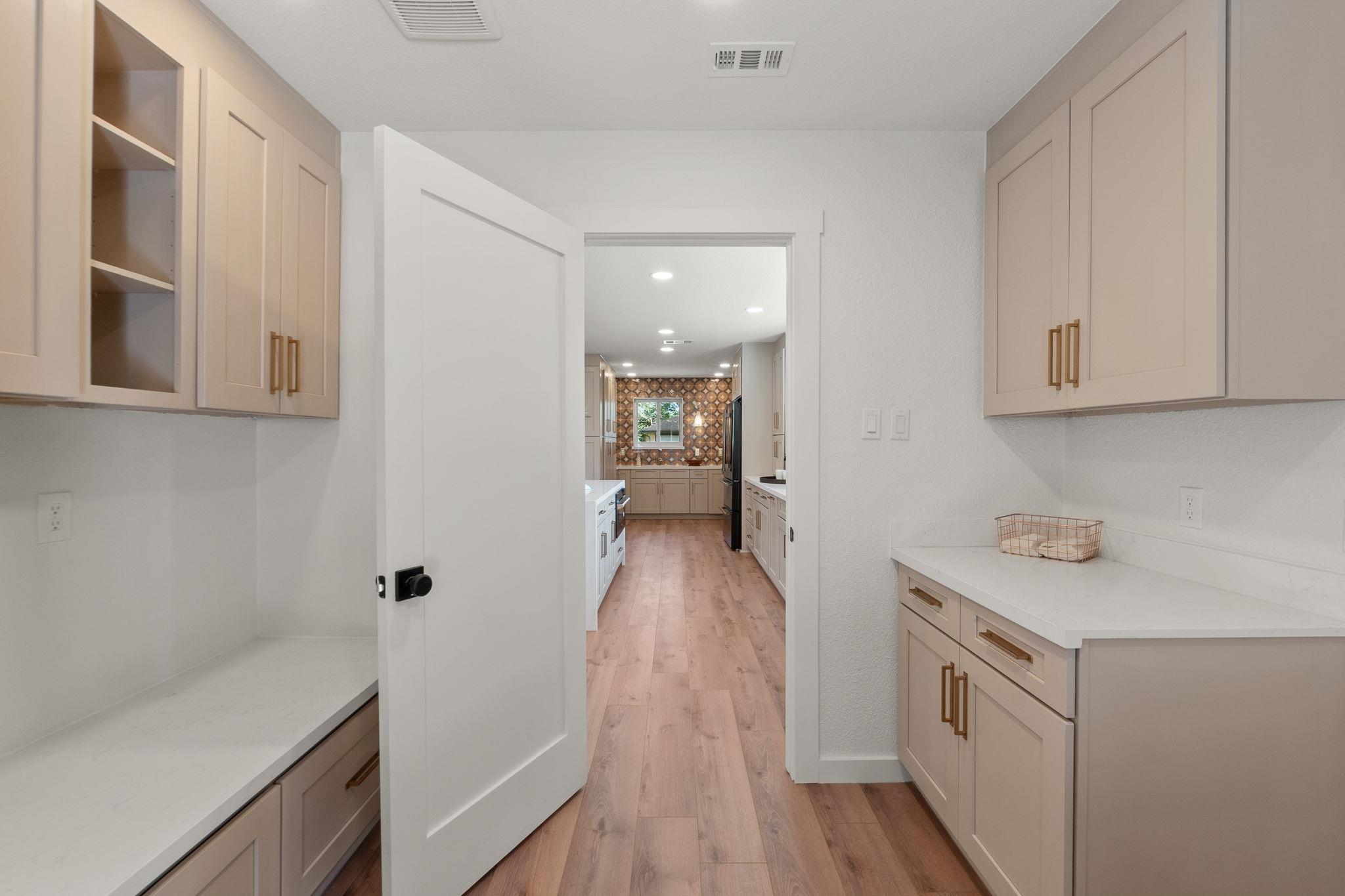 11010 Froke Cedar Trl Property Photo 19