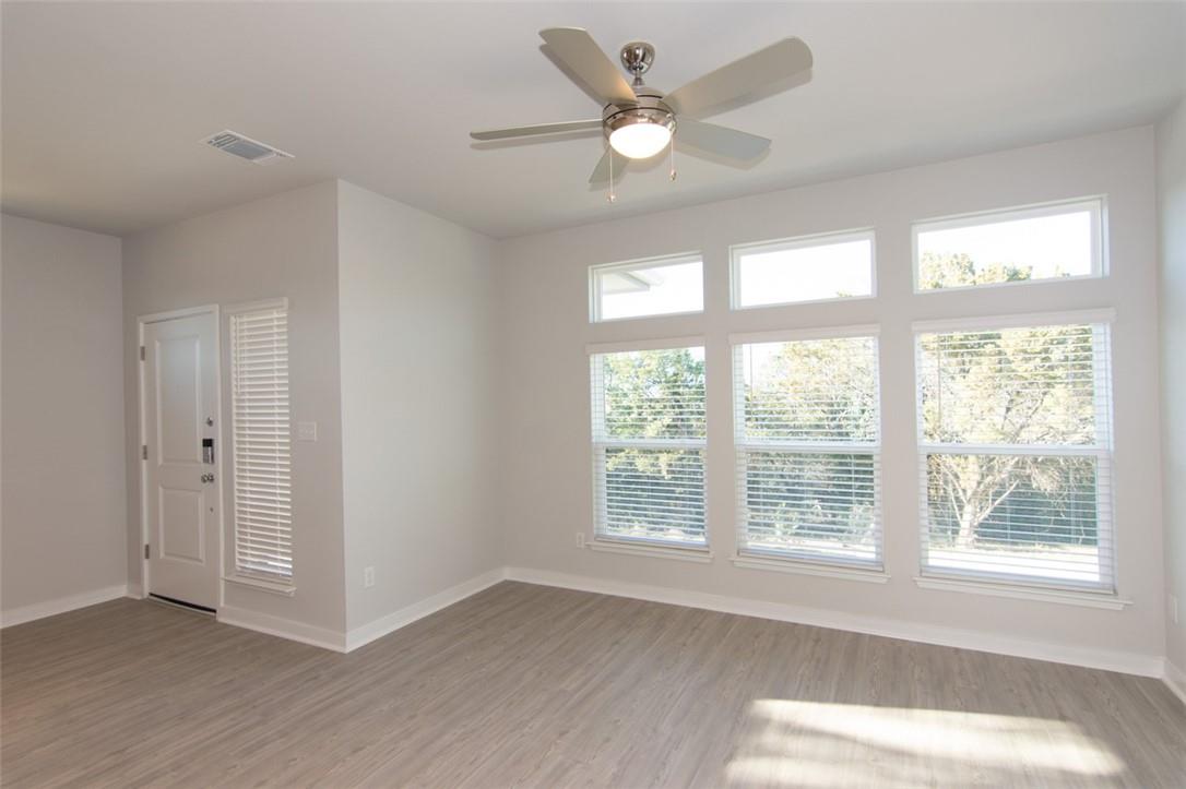 605 W South St #431 Property Photo 8