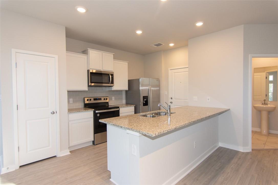 605 W South St #431 Property Photo 12