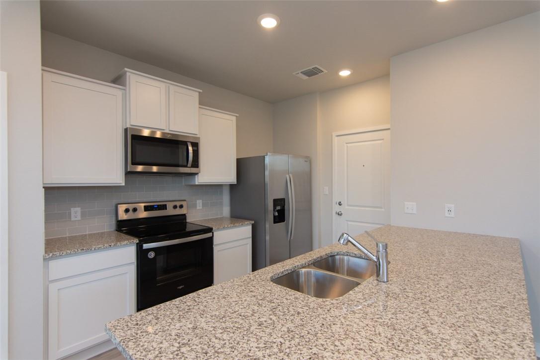 605 W South St #431 Property Photo 14