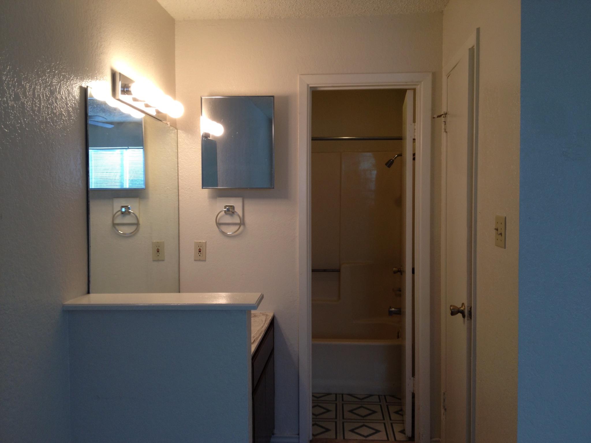232 Craddock Ave Property Photo 5
