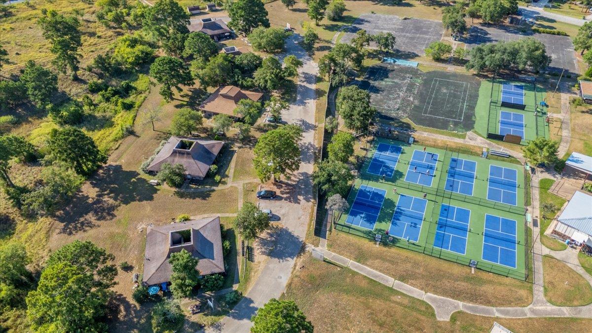 141 Tahitian Dr Property Photo 14