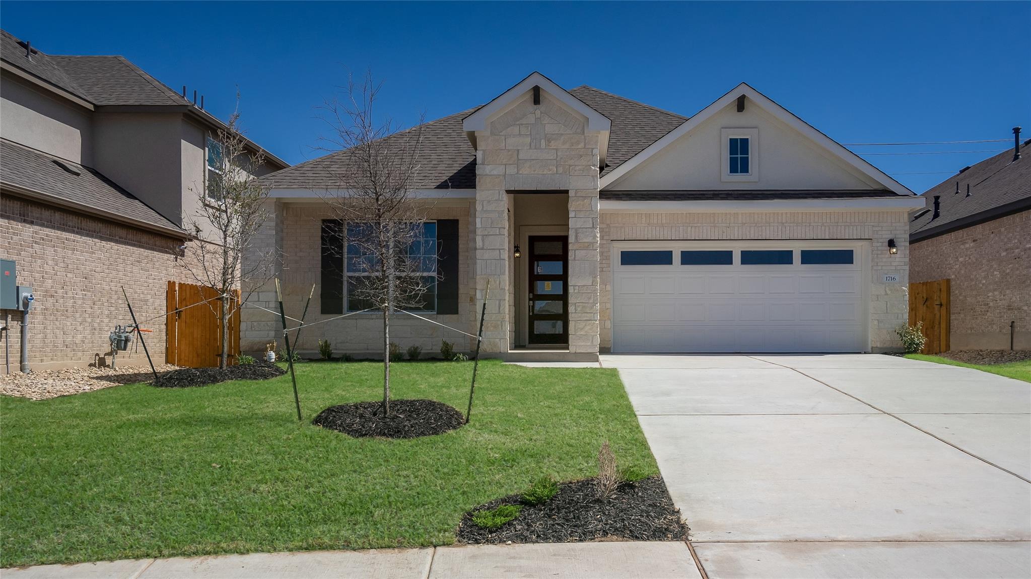 1813 Walnut Grove Bnd Property Photo 1