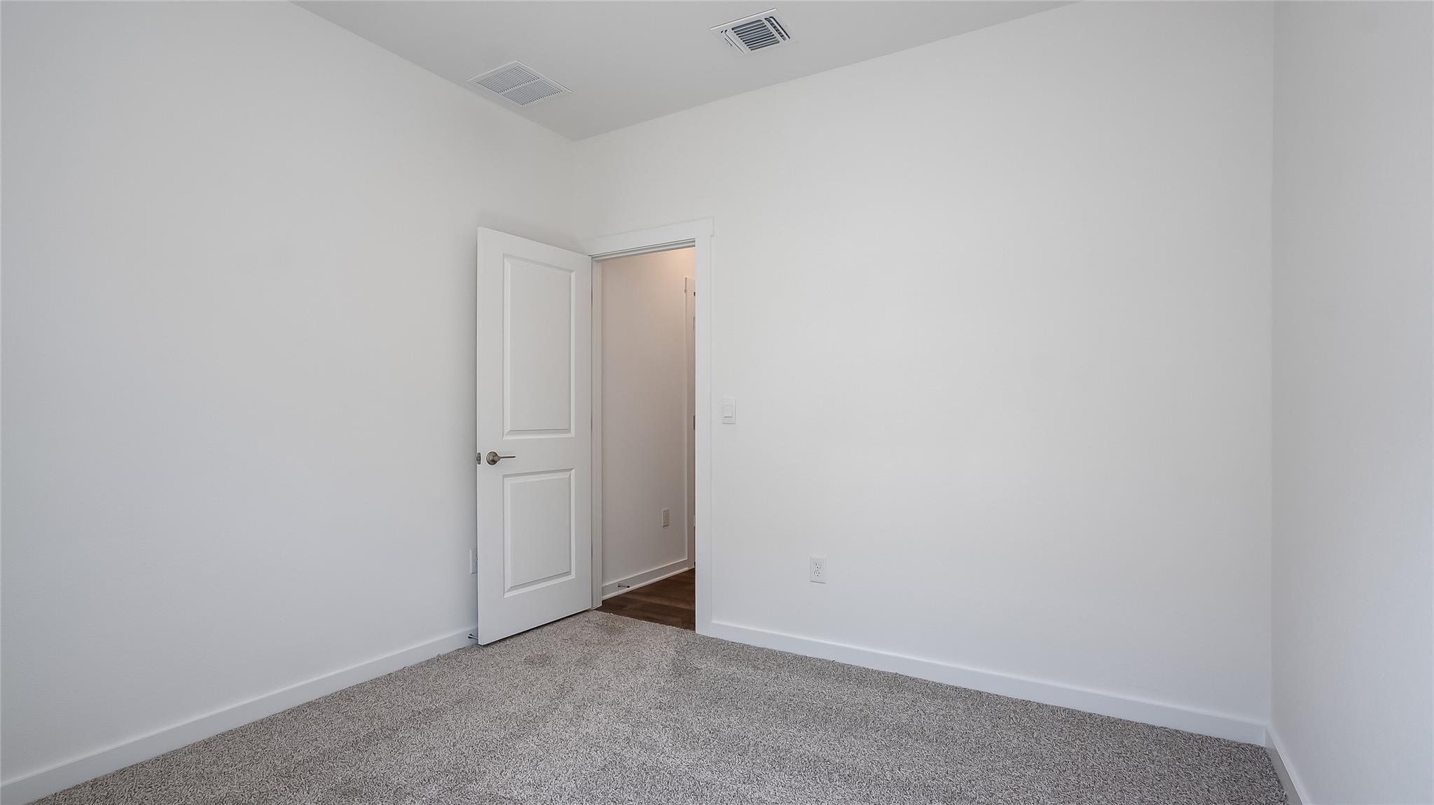 1813 Walnut Grove Bnd Property Photo 19