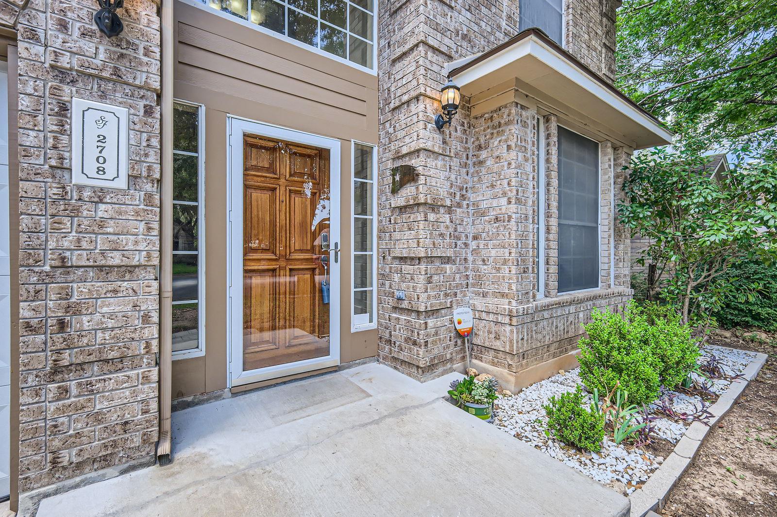 2708 Winding Brook Dr Property Photo 6
