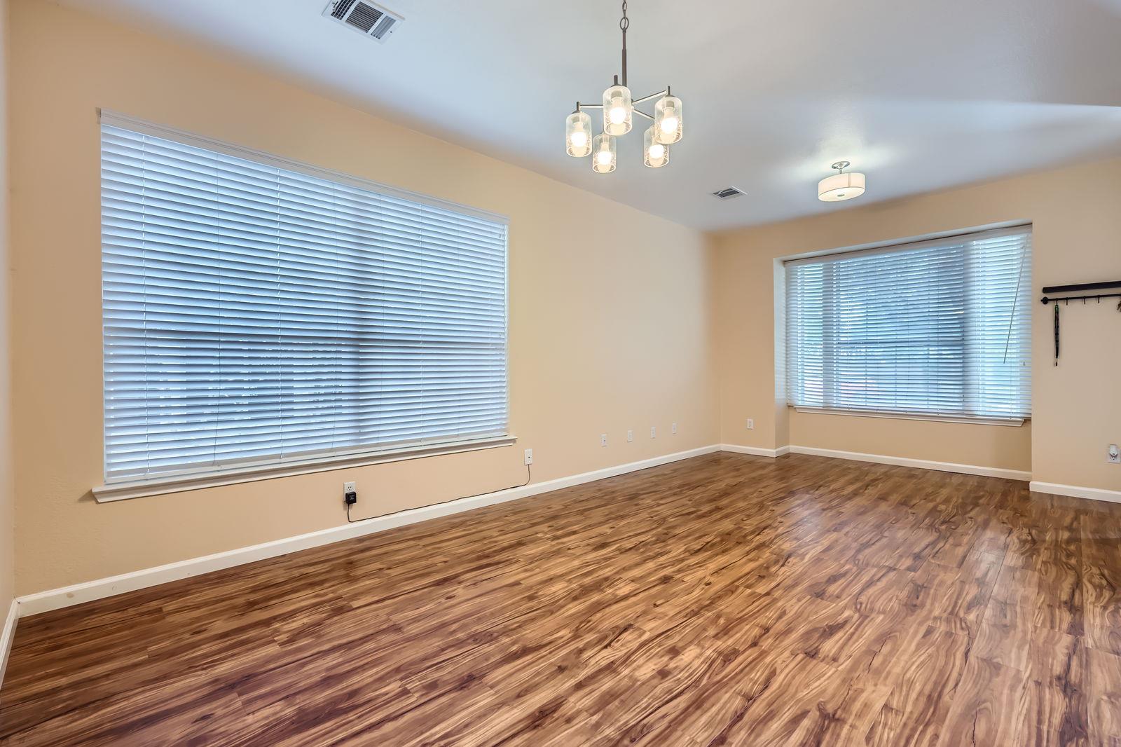 2708 Winding Brook Dr Property Photo 8