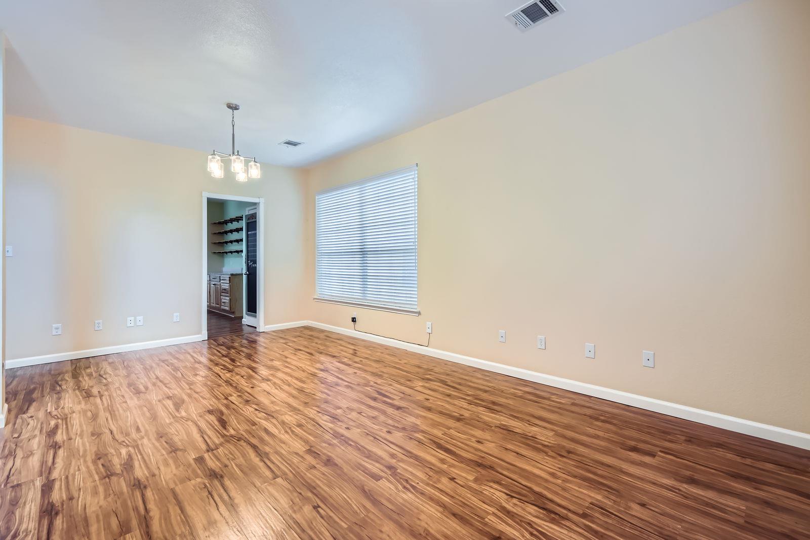 2708 Winding Brook Dr Property Photo 9