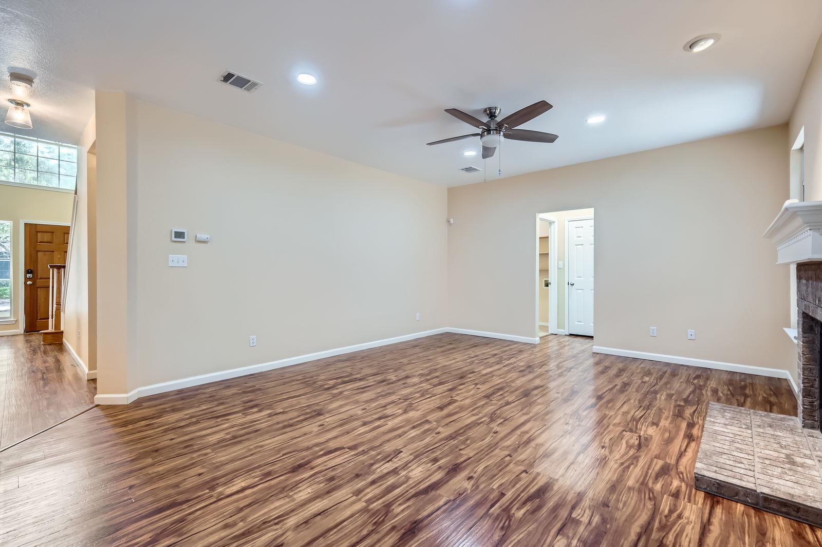 2708 Winding Brook Dr Property Photo 14