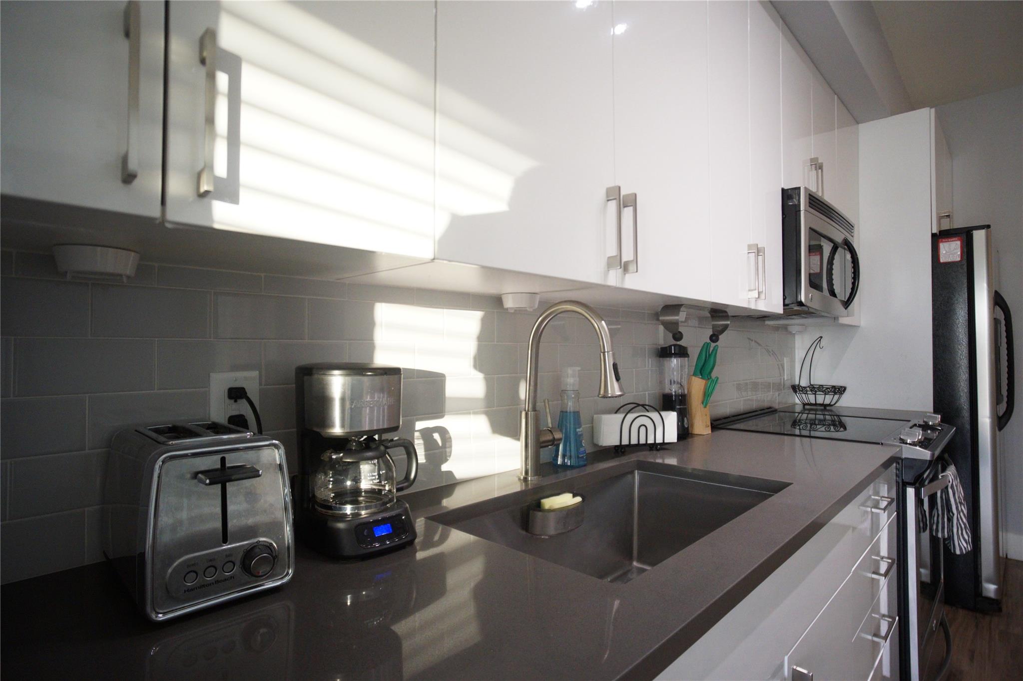 6444 Burnet Rd #305 Property Photo 4