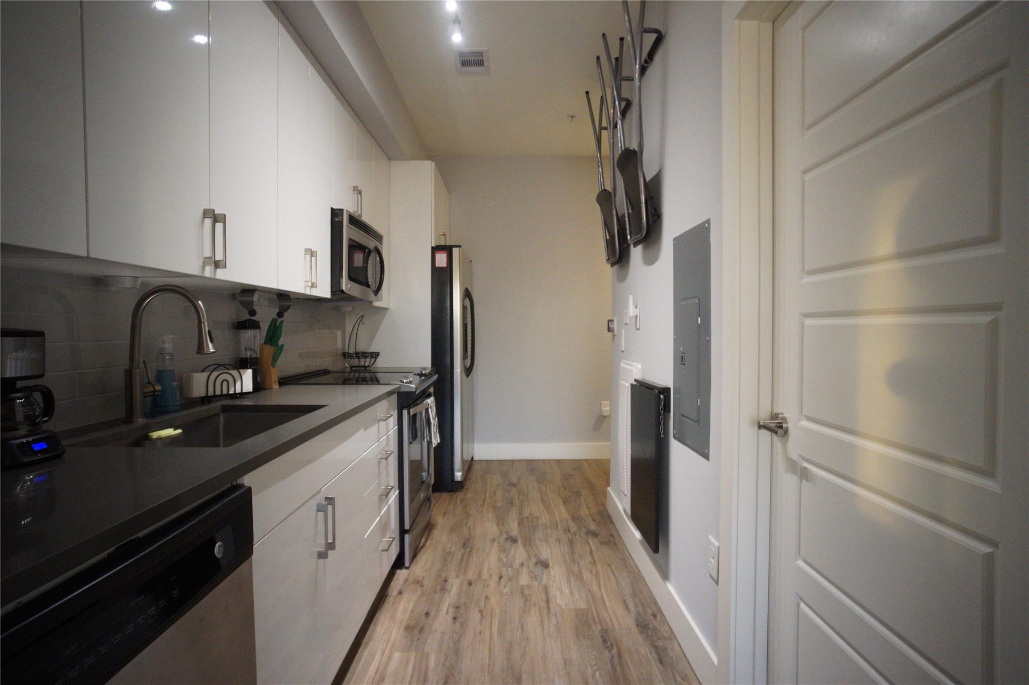 6444 Burnet Rd #305 Property Photo 5