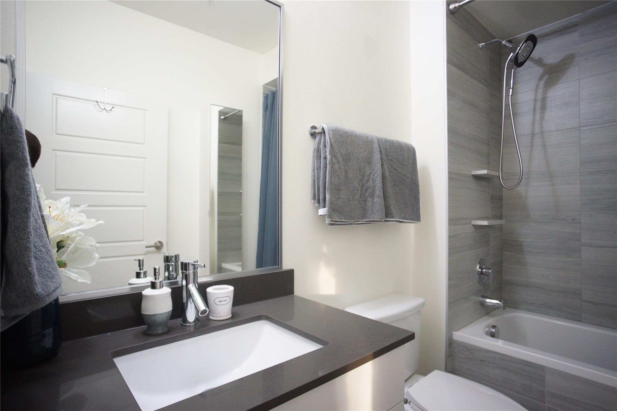 6444 Burnet Rd #305 Property Photo 11